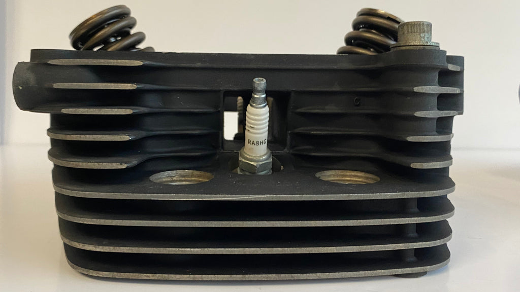 Jeu de culasses Sportster 1200 S 4 bougies Harley Davidson REF OEM 16630-98 & 16633-98