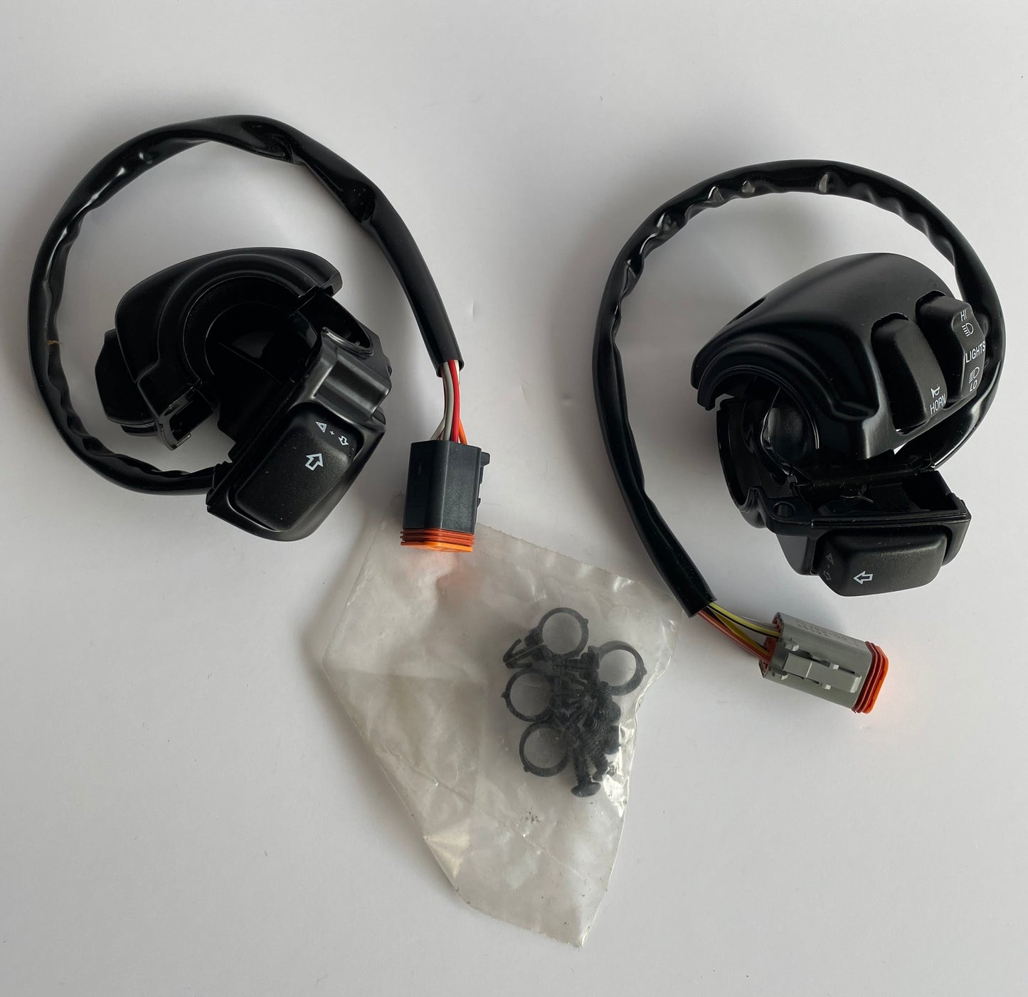 Commodos complet Harley Davidson Sportster REF OEM 70086-00