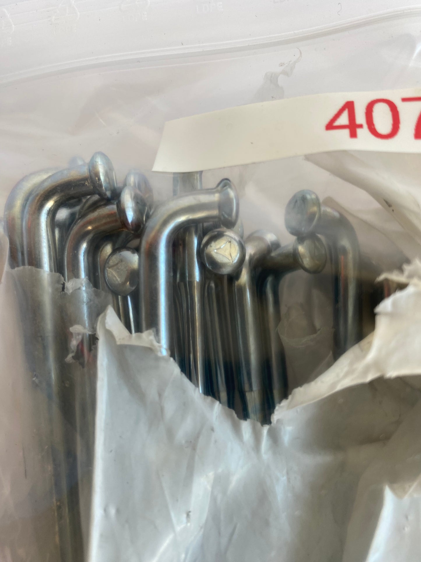 Jeu de 40 rayons roue 21 pouces Harley Davidson REF OEM 40760-05