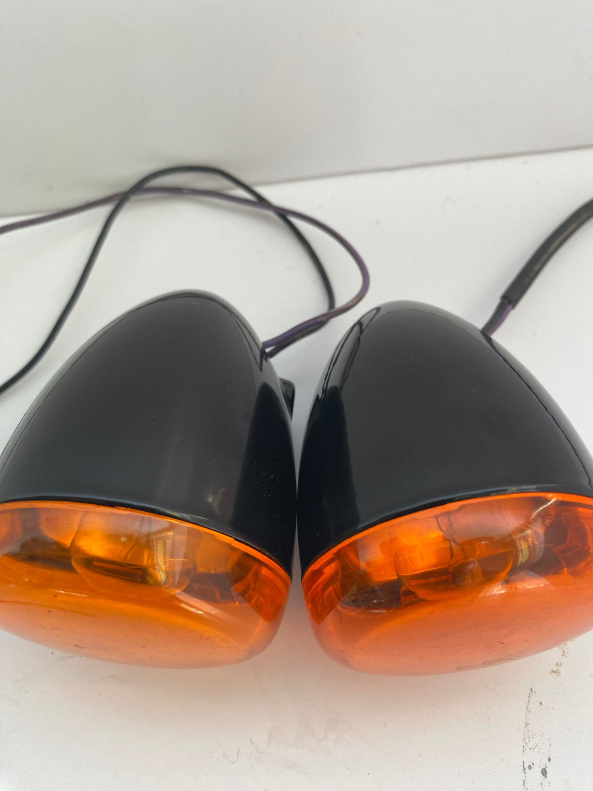 Jeu de 2 clignotants avants noirs Harley Davidson REF OEM 68730-07