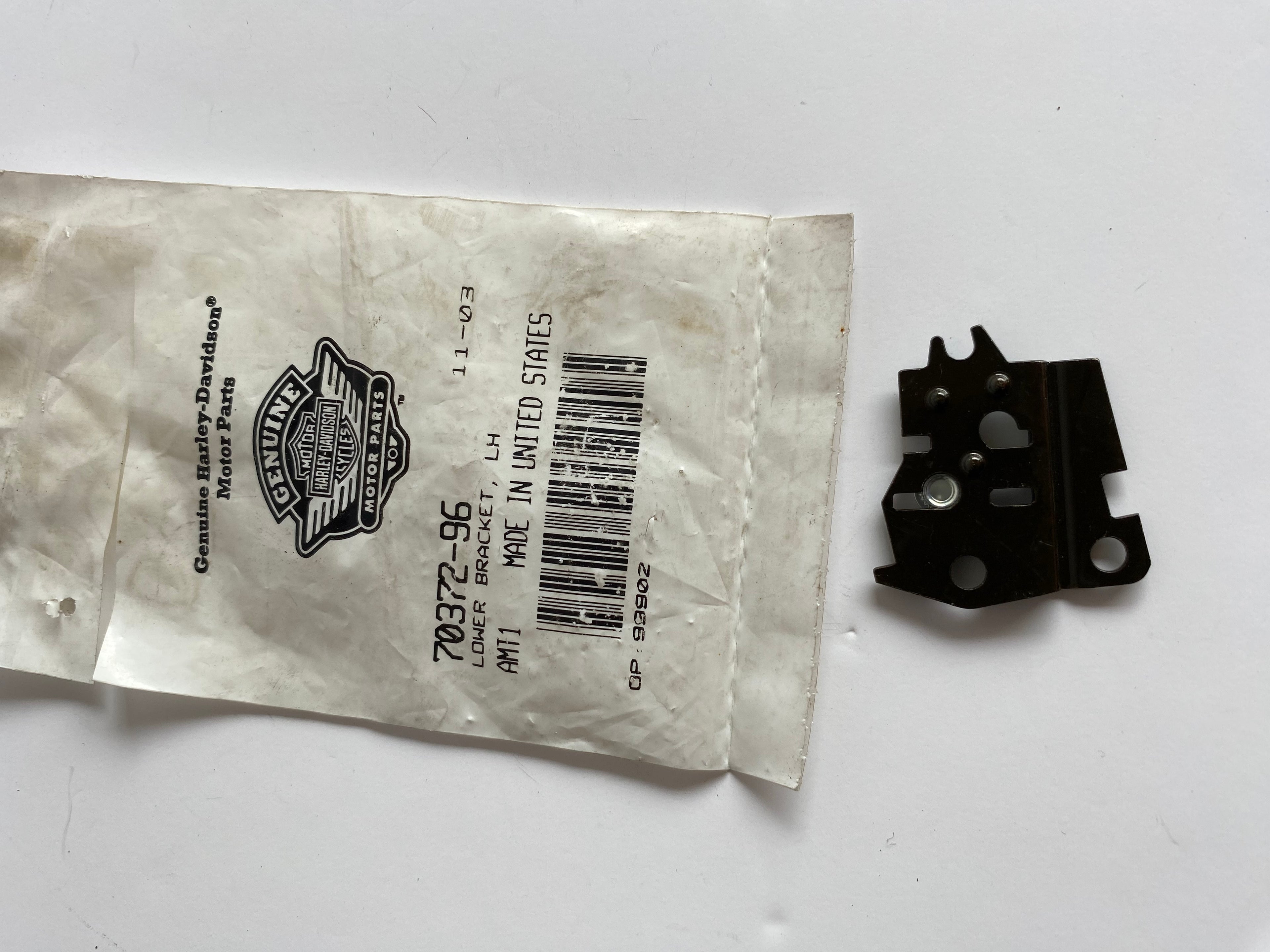 Plaque boutons de commodos gauche inférieur Harley Davidson REF OEM 70372-96