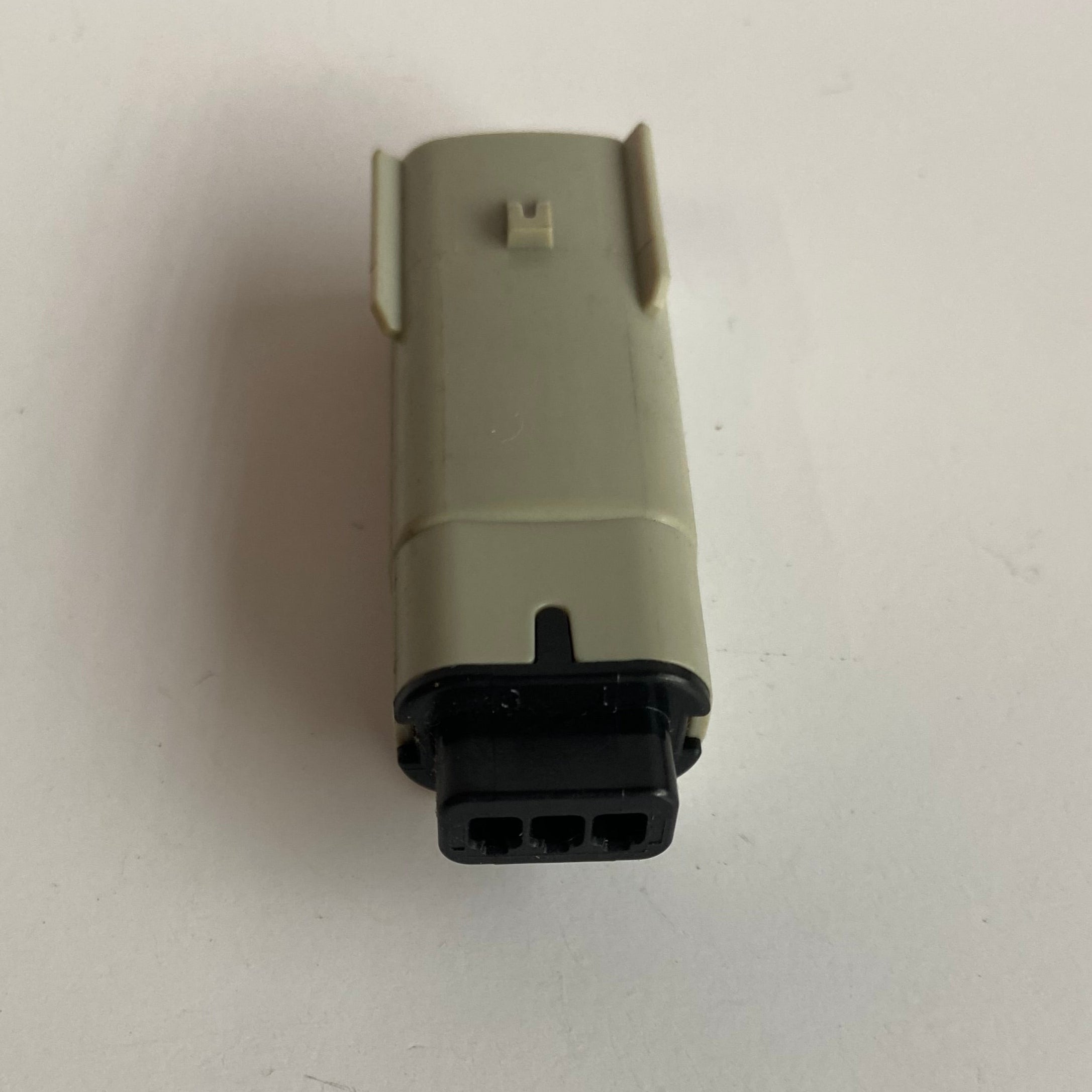 Gray Molex socket 3 pins Harley Davidson REF OEM 72513-07GY