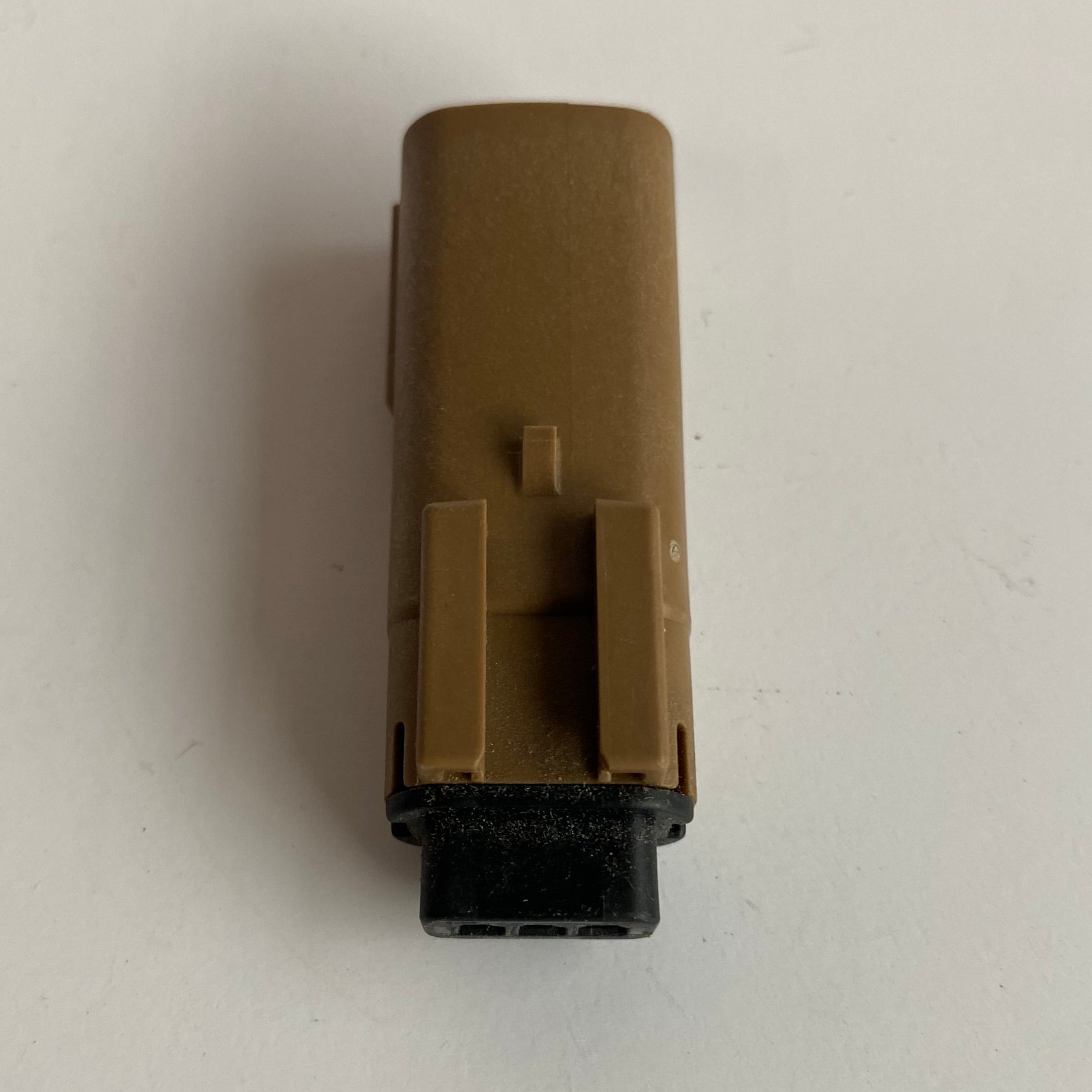Brown molex plug 3 pins VROD Harley Davidson REF OEM 72541-07BN
