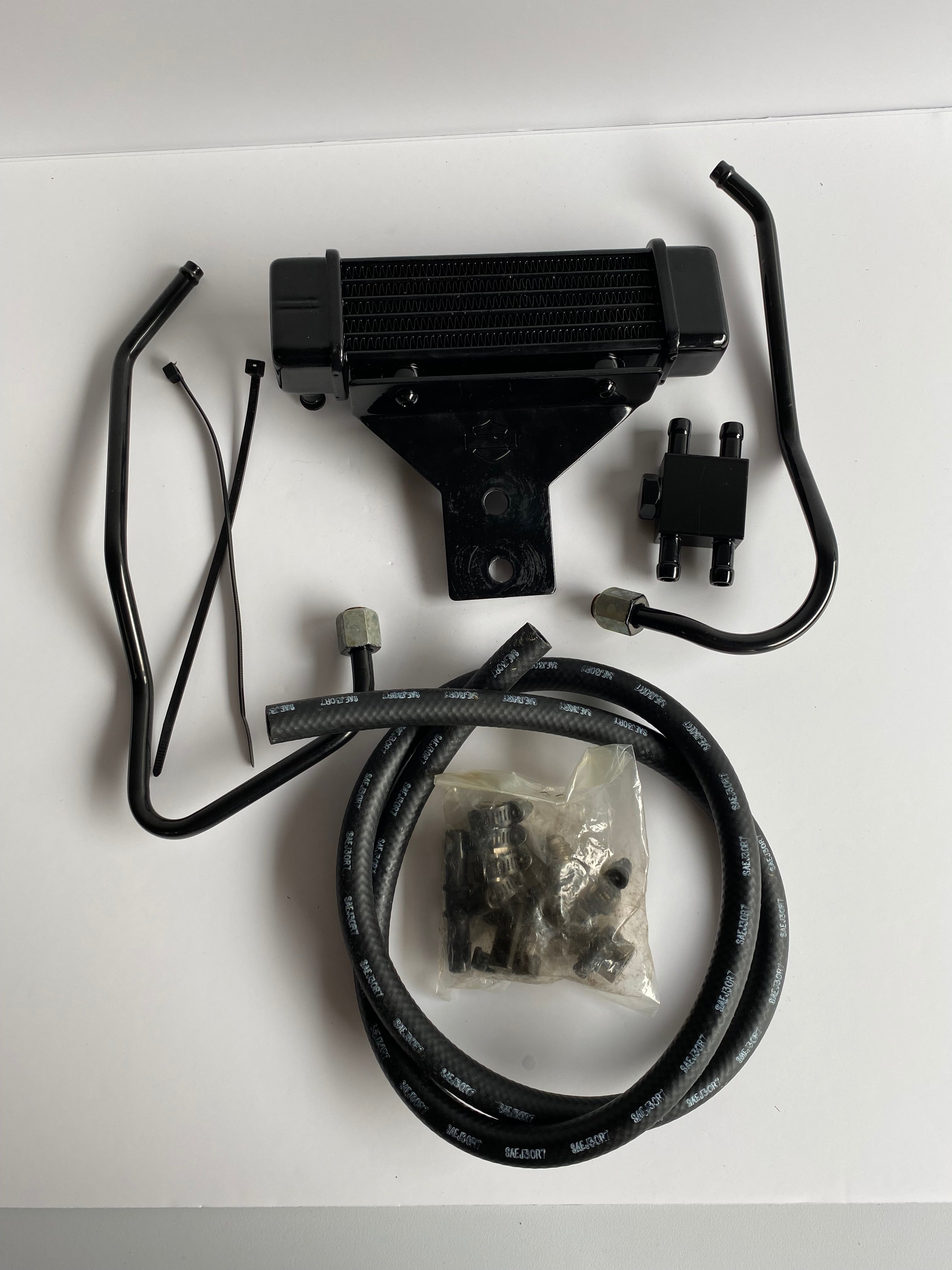 Kit radiateur d'huile Dyna Harley Davidson REF OEM : 62871-99