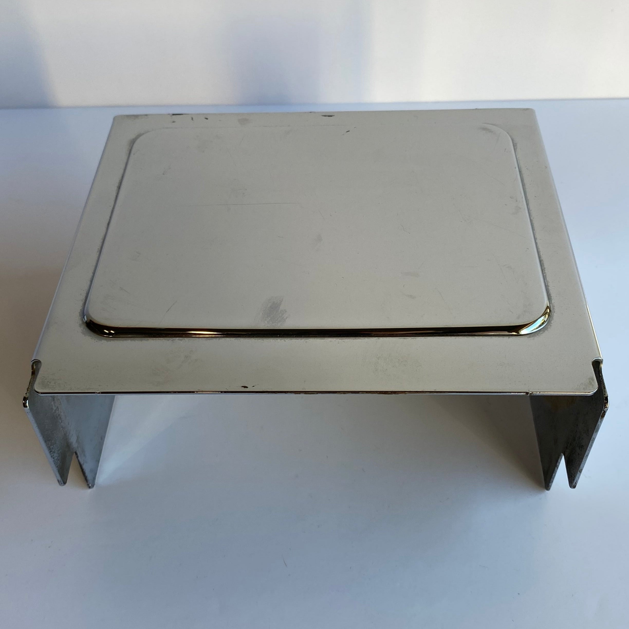 Cache batterie  chrome Dyna Harley Davidson REF OEM : 66375-97