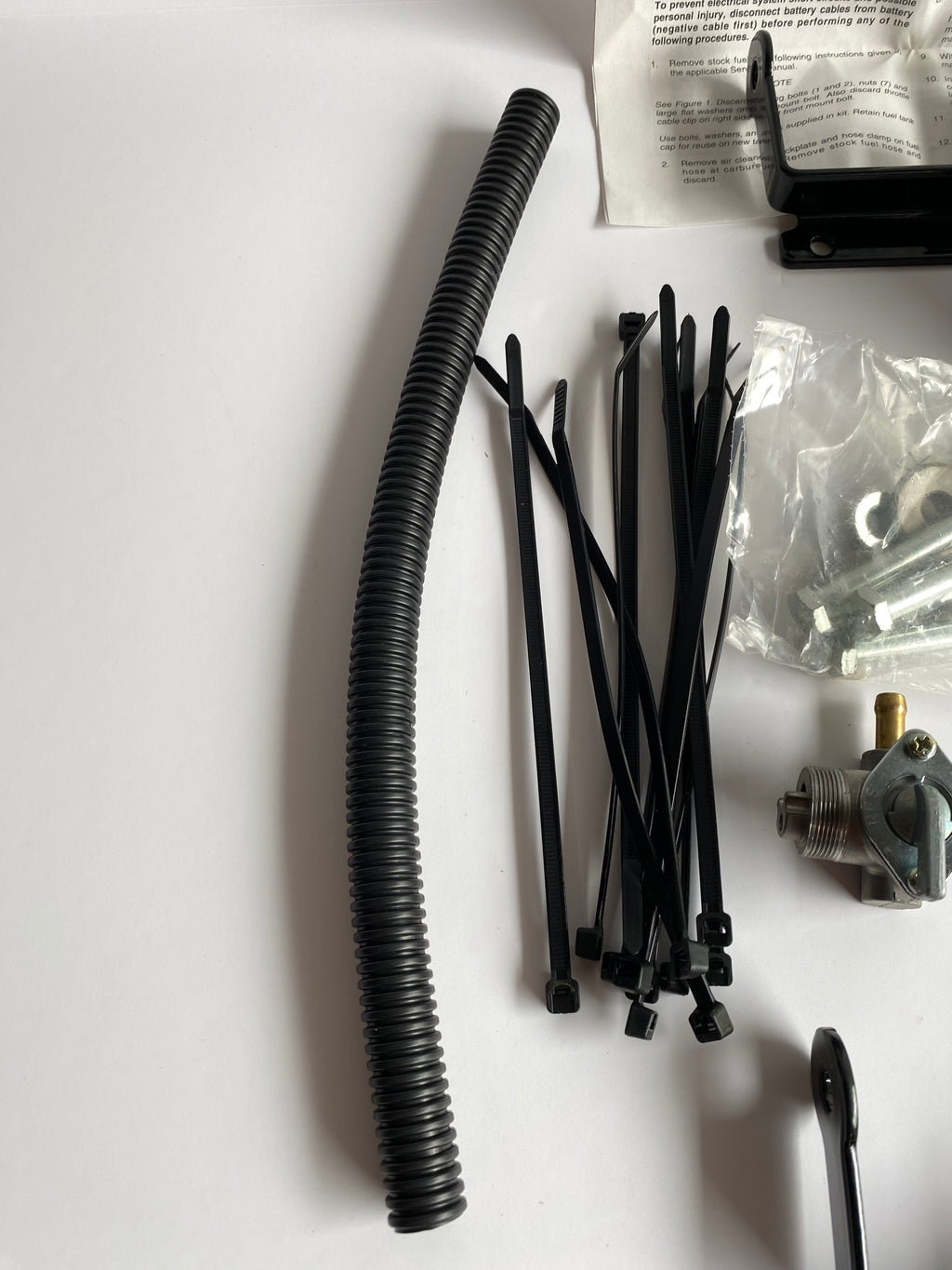 Kit d'installation réservoir Sportster Harley Davidson REF OEM : 61958-94A