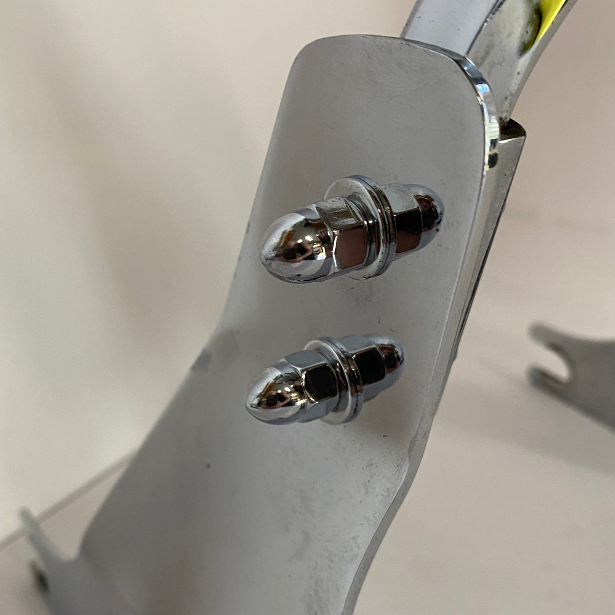 Sissy bar détachable Sportster Harley Davidson REF 53913-04 et 52735-85