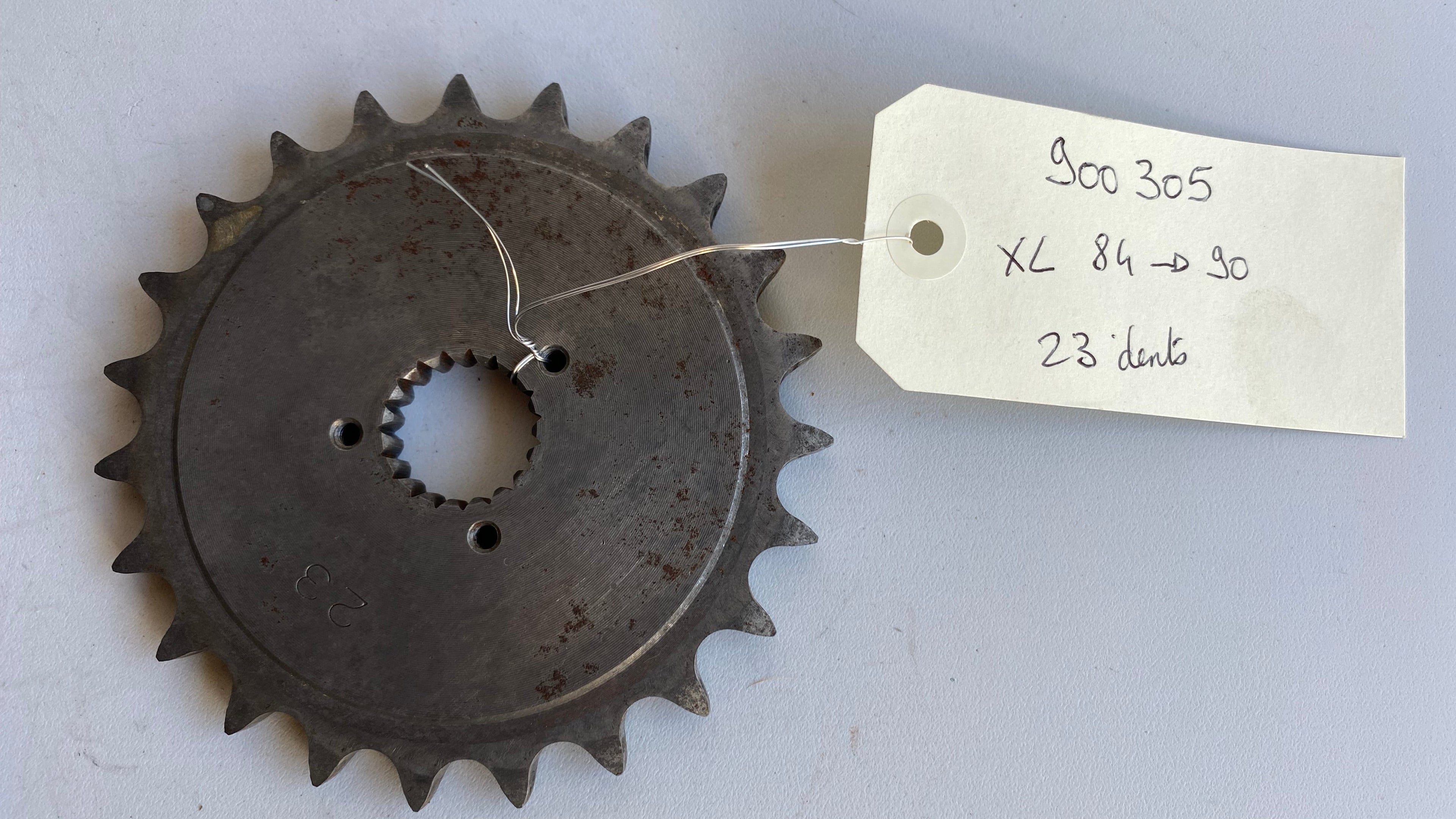 Pignon 23 dents sortie boite a vitesses Sportster REF MCS 900305