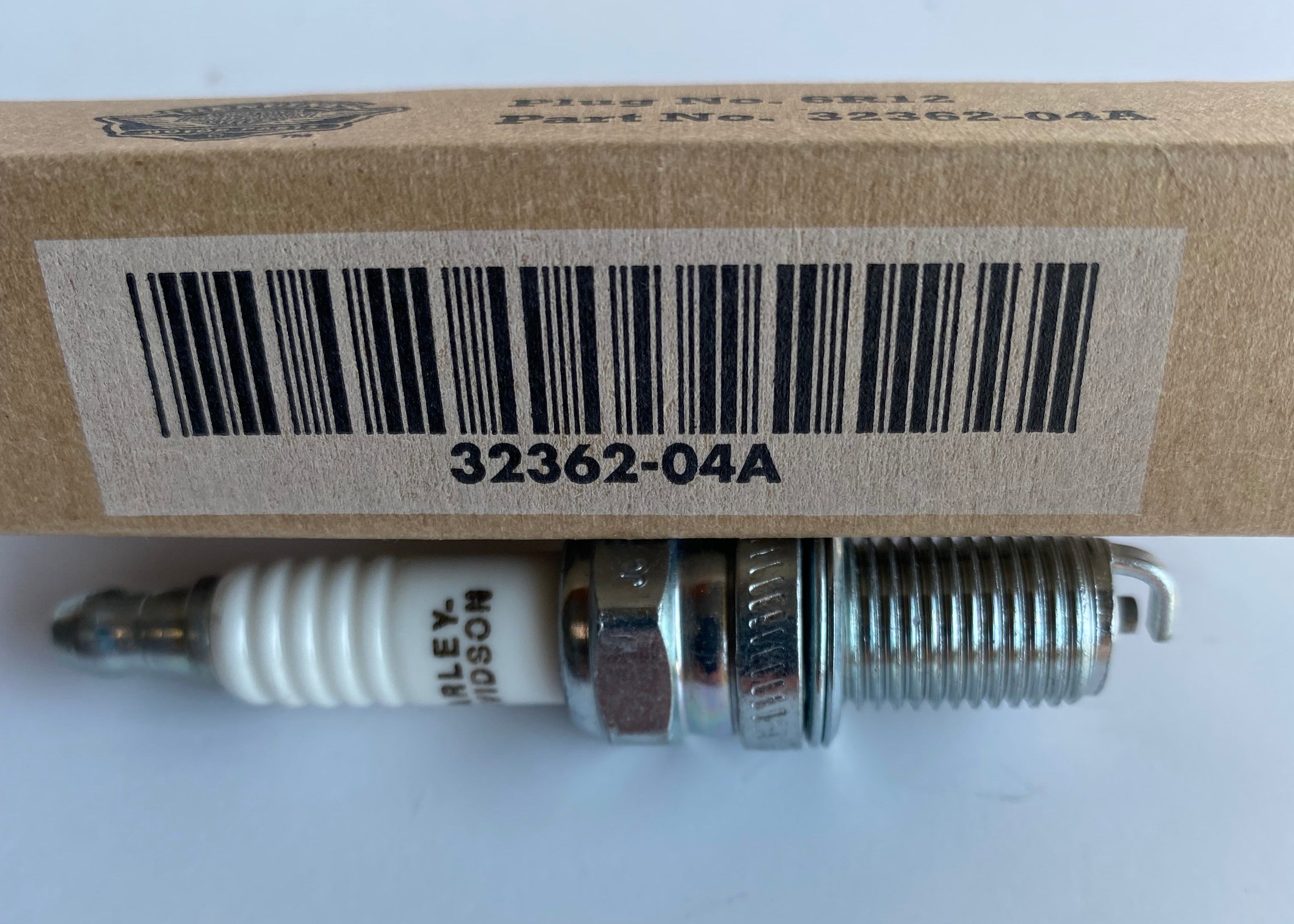 jeu de 2 bougies d'allumage 6R12 Harley Davidson REF OEM 32362-04A