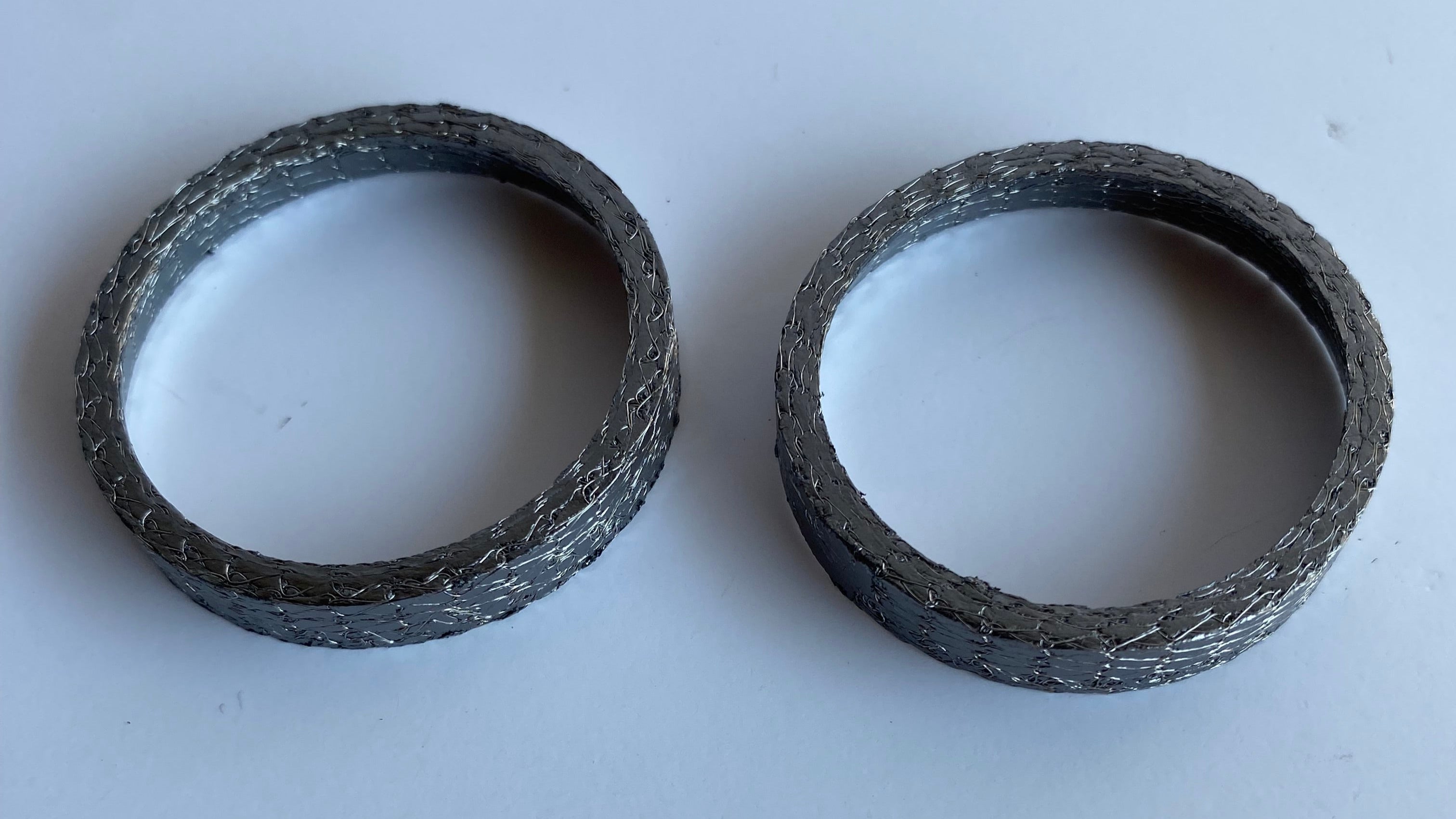 Set of 2 Harley Davidson exhaust gaskets REF OEM 65324-83A