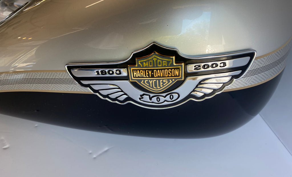 Softail Fat Boy Tank 2003 Bi-Color Harley Davidson REF OEM 62198-03BDS