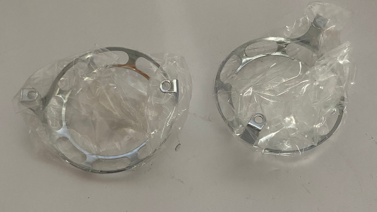 Jeu de 2 ornements cerclages de clignotants Harley Davidson REF CCI : 09-709
