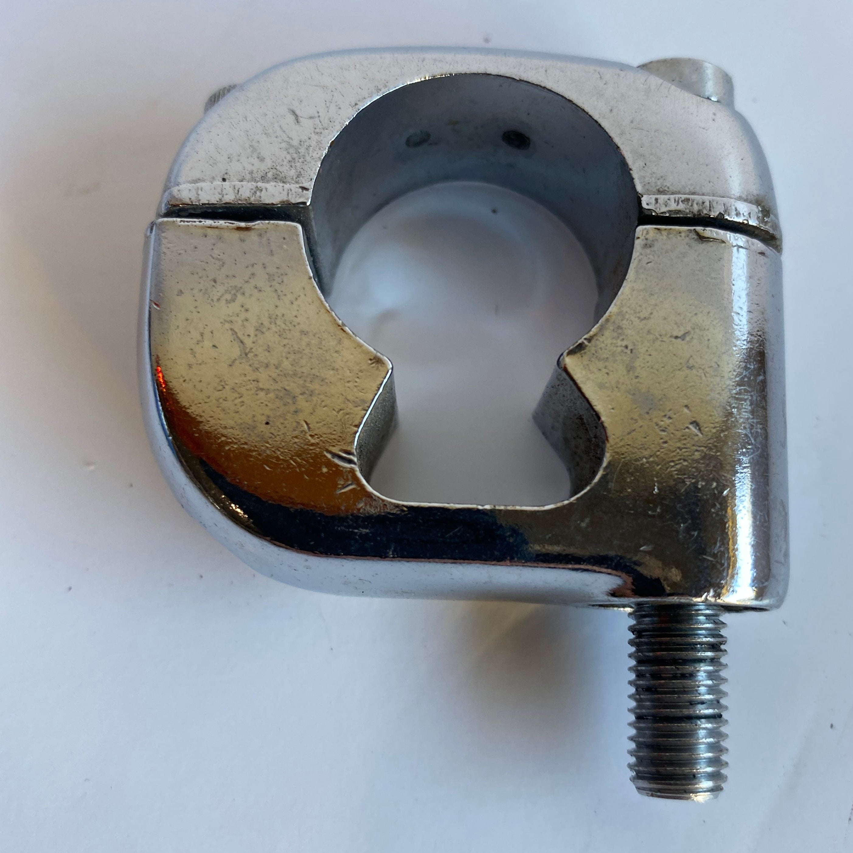 Harley Davidson Handlebar Front Turn Signal Bracket REF OEM 68487-82A