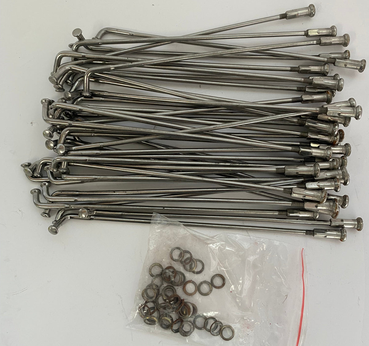 Jeu de 40 rayons inox 205 mm 19 pouces Harley Davidson REF OEM 43024-73B et 43025-73B
