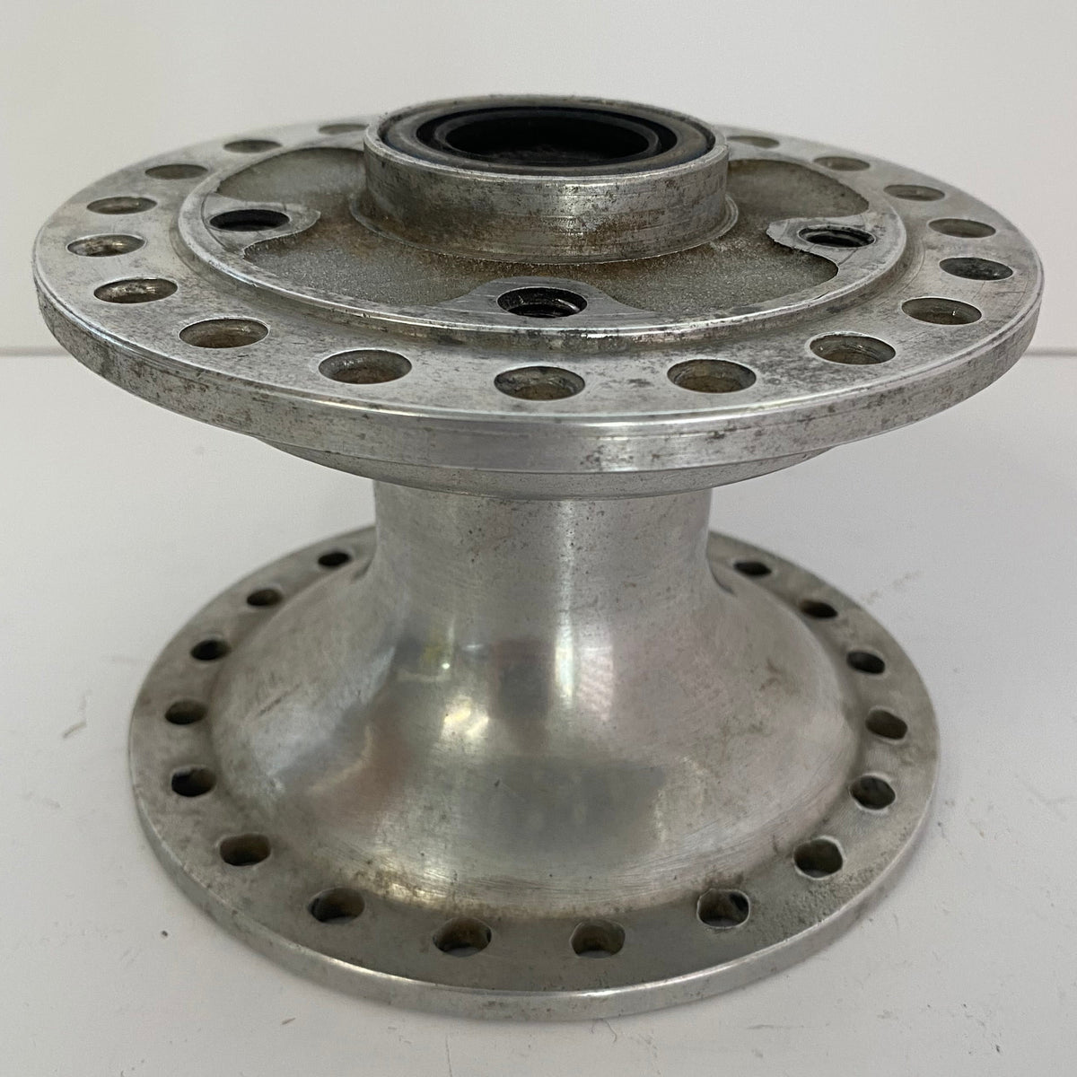 Moyeu avant à rayons Sportster 1973 Harley Davidson REF OEM 43600-73