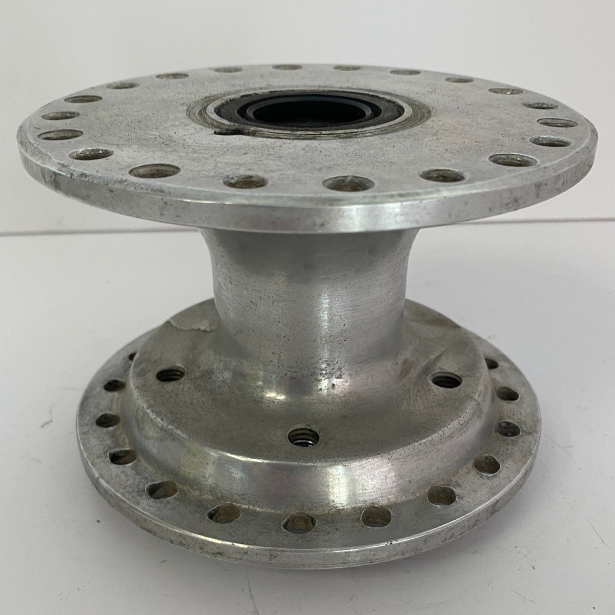 Moyeu avant à rayons Sportster 1973 Harley Davidson REF OEM 43600-73