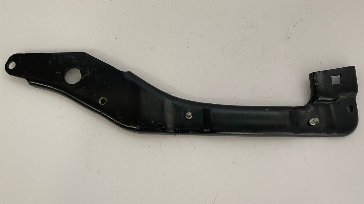 Support de garde boue arrière droit VROD Harley Davidson REF OEM 48483-01A