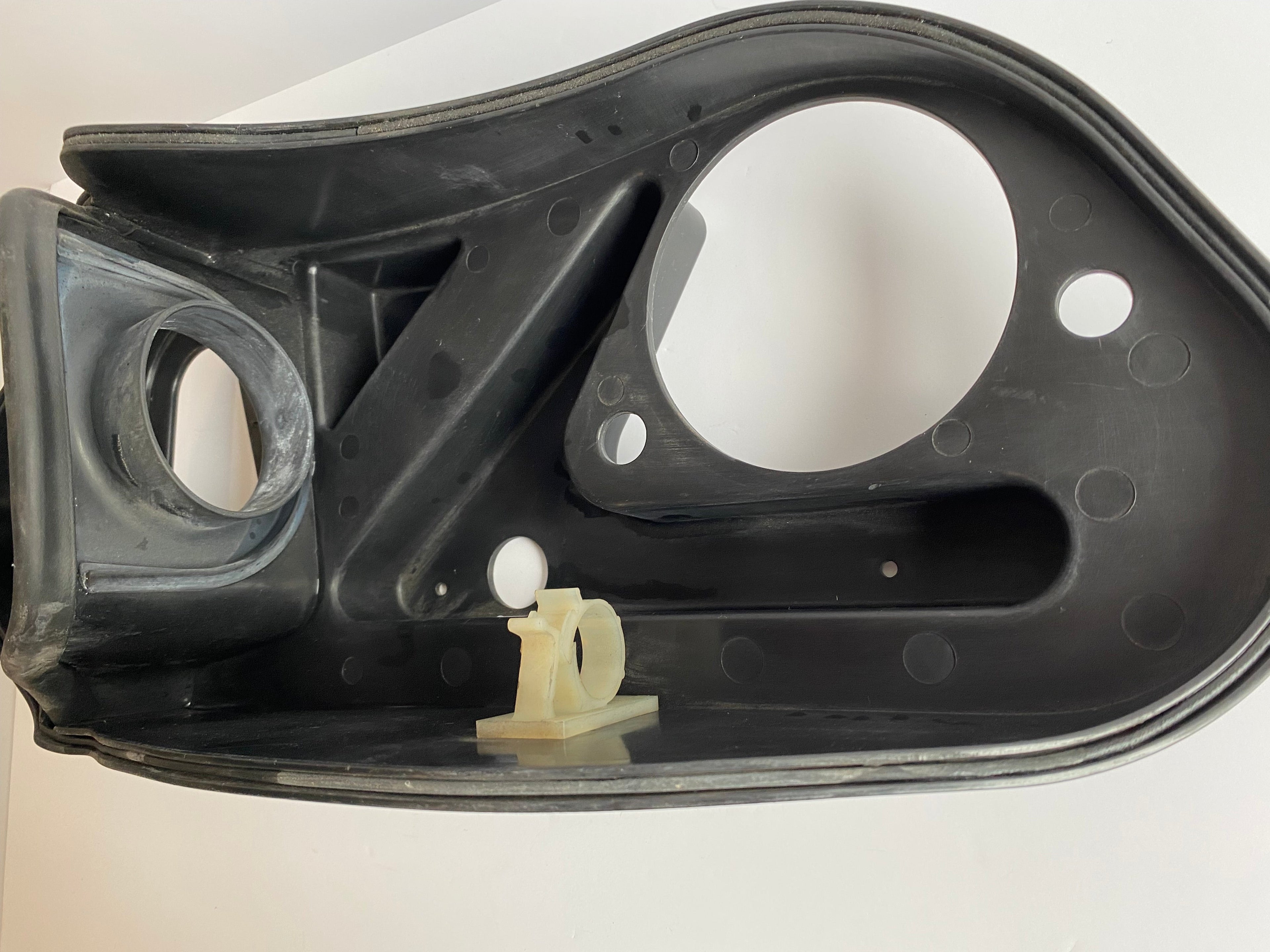 Support de filtre à air Buell REF OEM : P0143.K