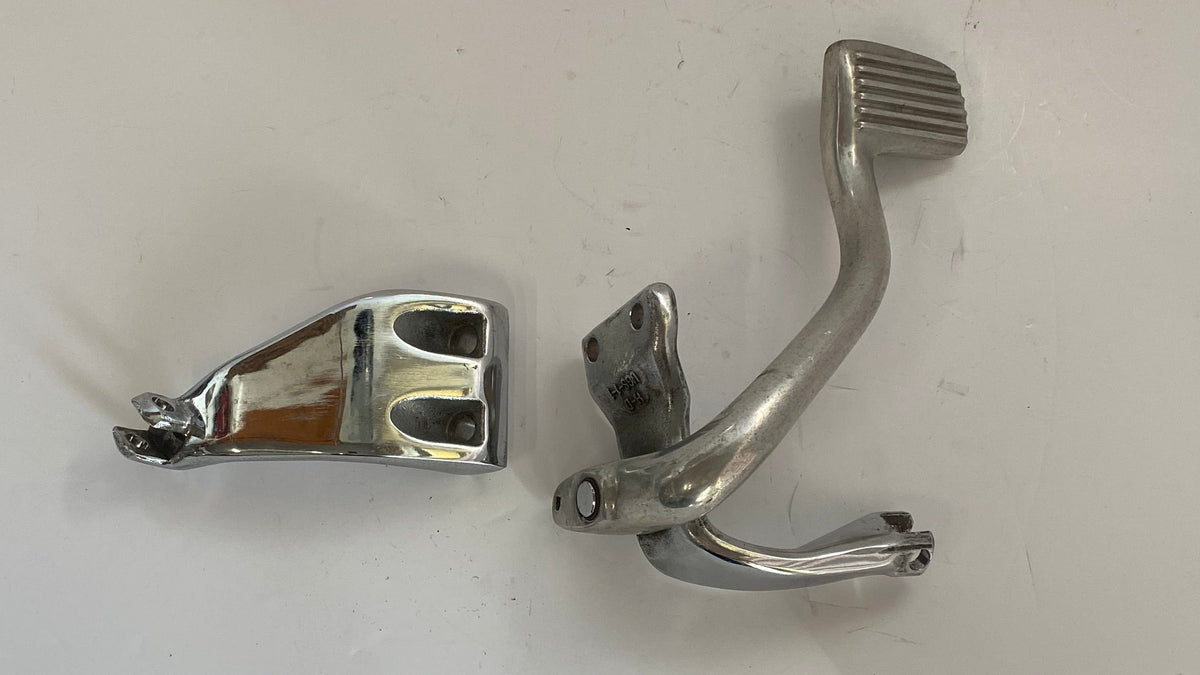 Jeu de supports de cale pieds médianes Dyna Harley Davidson REF OEM 50639-90A & 50649-90