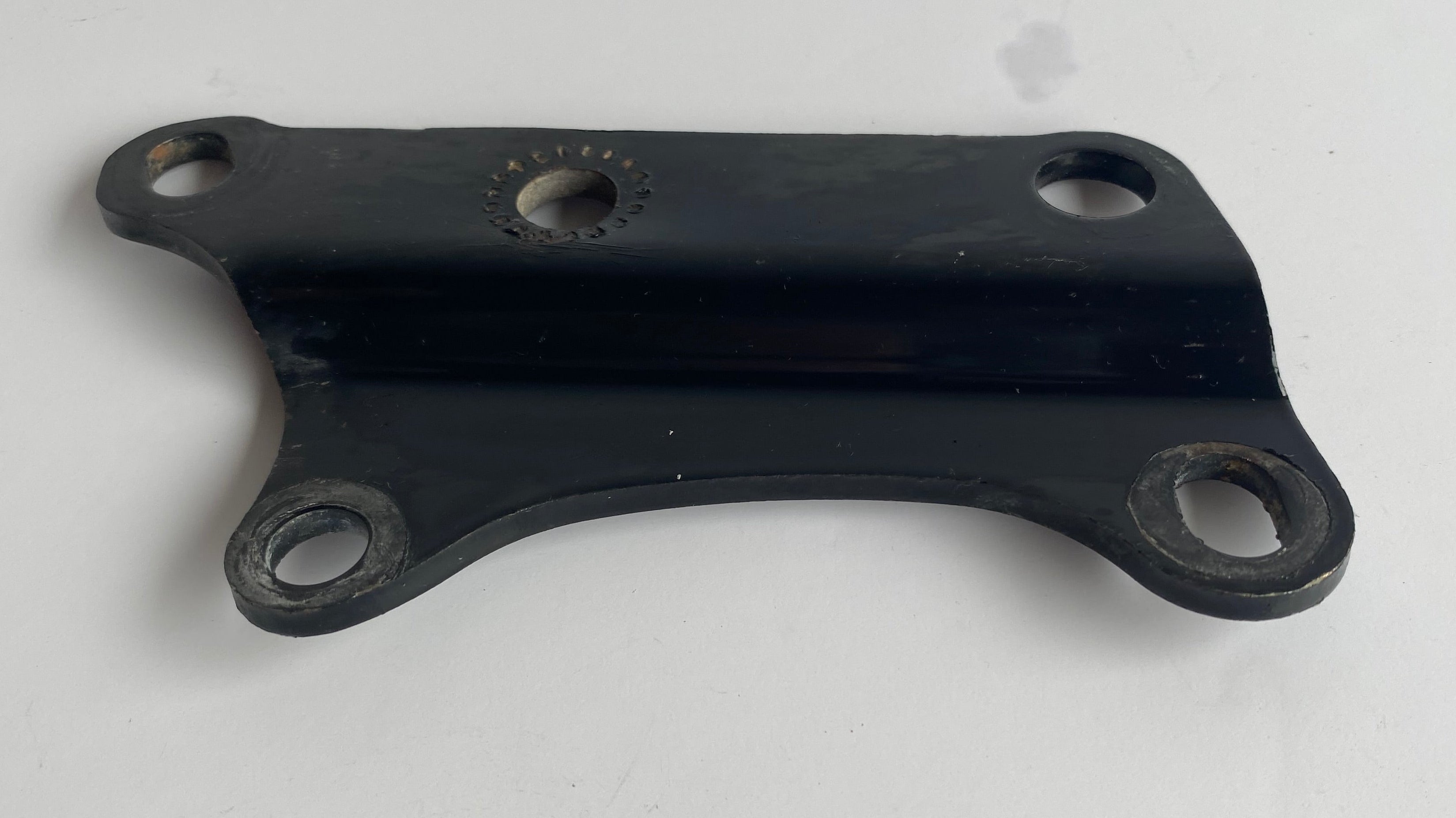 Support moteur avant inférieur gauche Sportster Harley Davidson REF OEM 16212-84