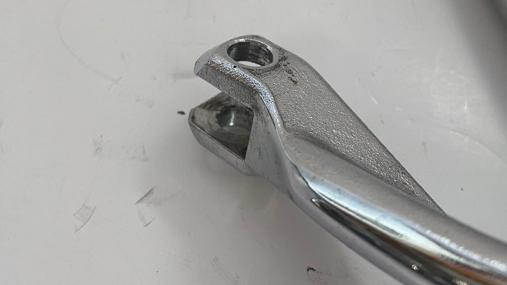 Jeu de supports de cale pieds médianes Dyna Harley Davidson REF OEM 50639-90A & 50649-90