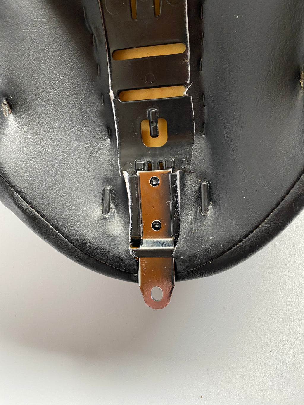 Selle solo Sportster Harley Davidson REF OEM : 51532-07