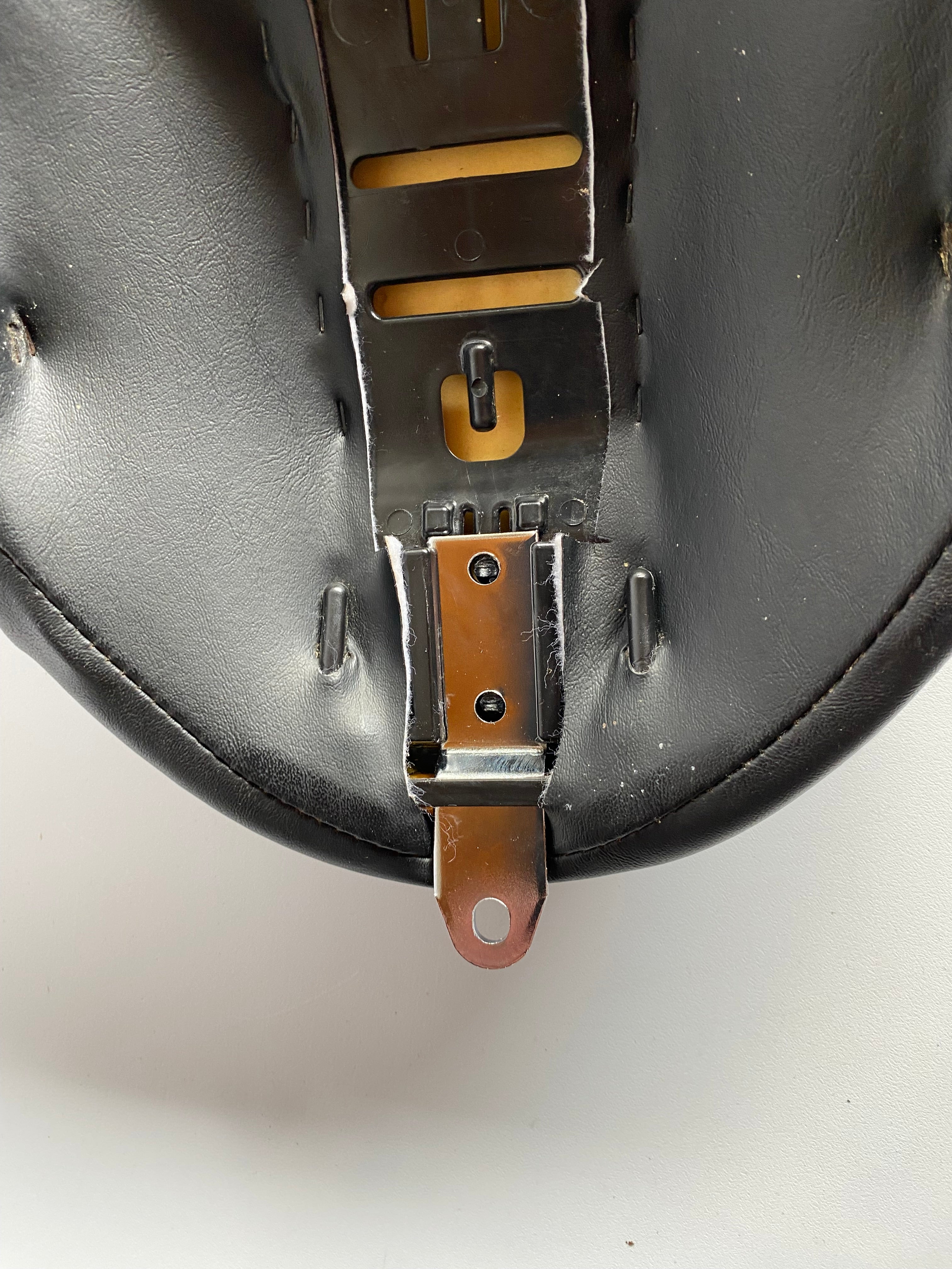 Selle solo Sportster Harley Davidson REF OEM : 51532-07