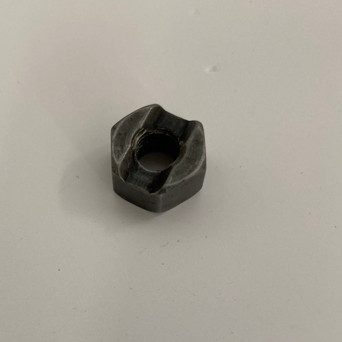 Ecrou de réglage d'embrayage Harley Davidson REF OEM : 37581-47