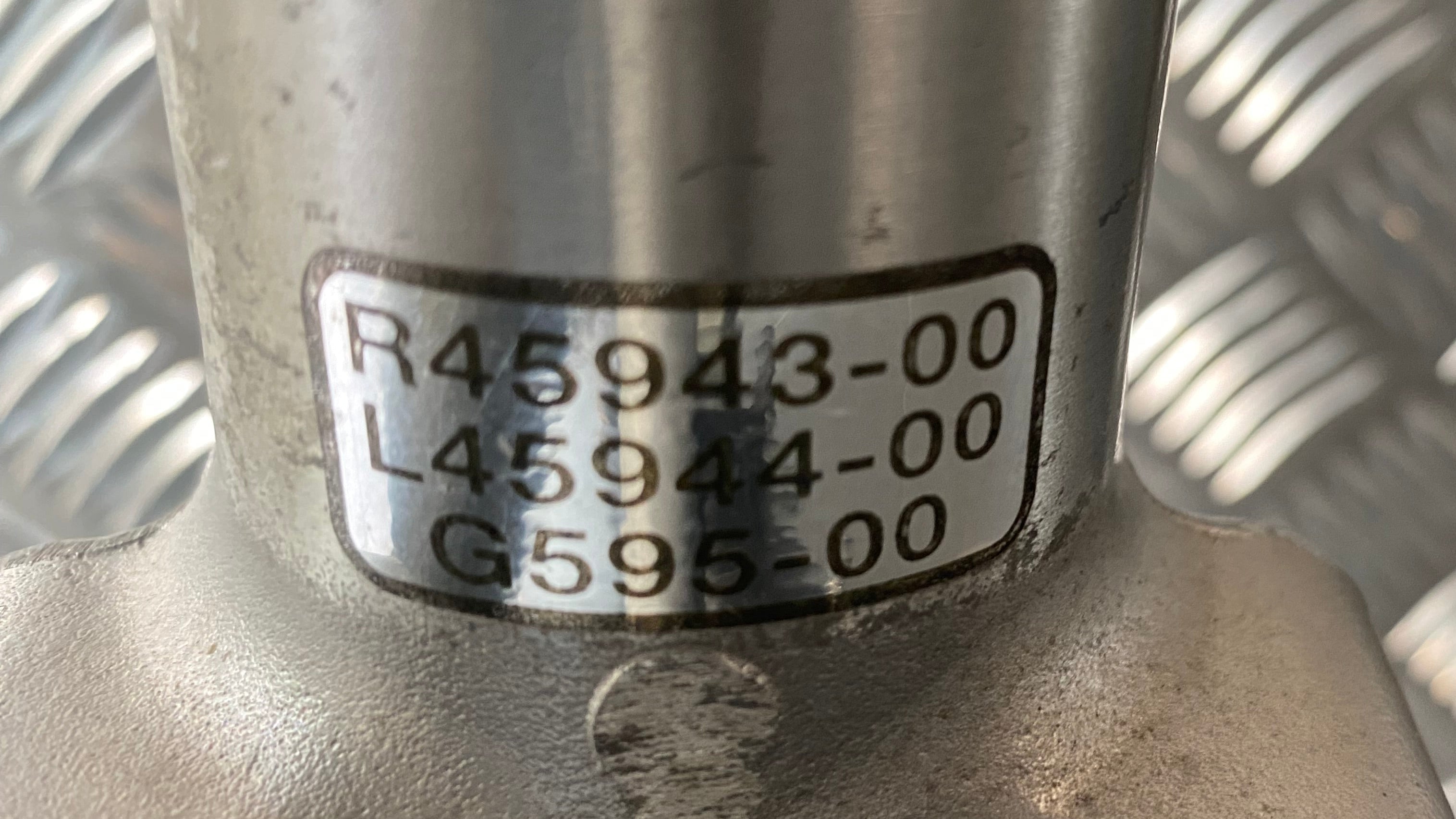 Harley Davidson Sportster oder Dyna 39 mm Gabel verstellbar Doppelbremse REF OEM 45943-00 & 45944-00