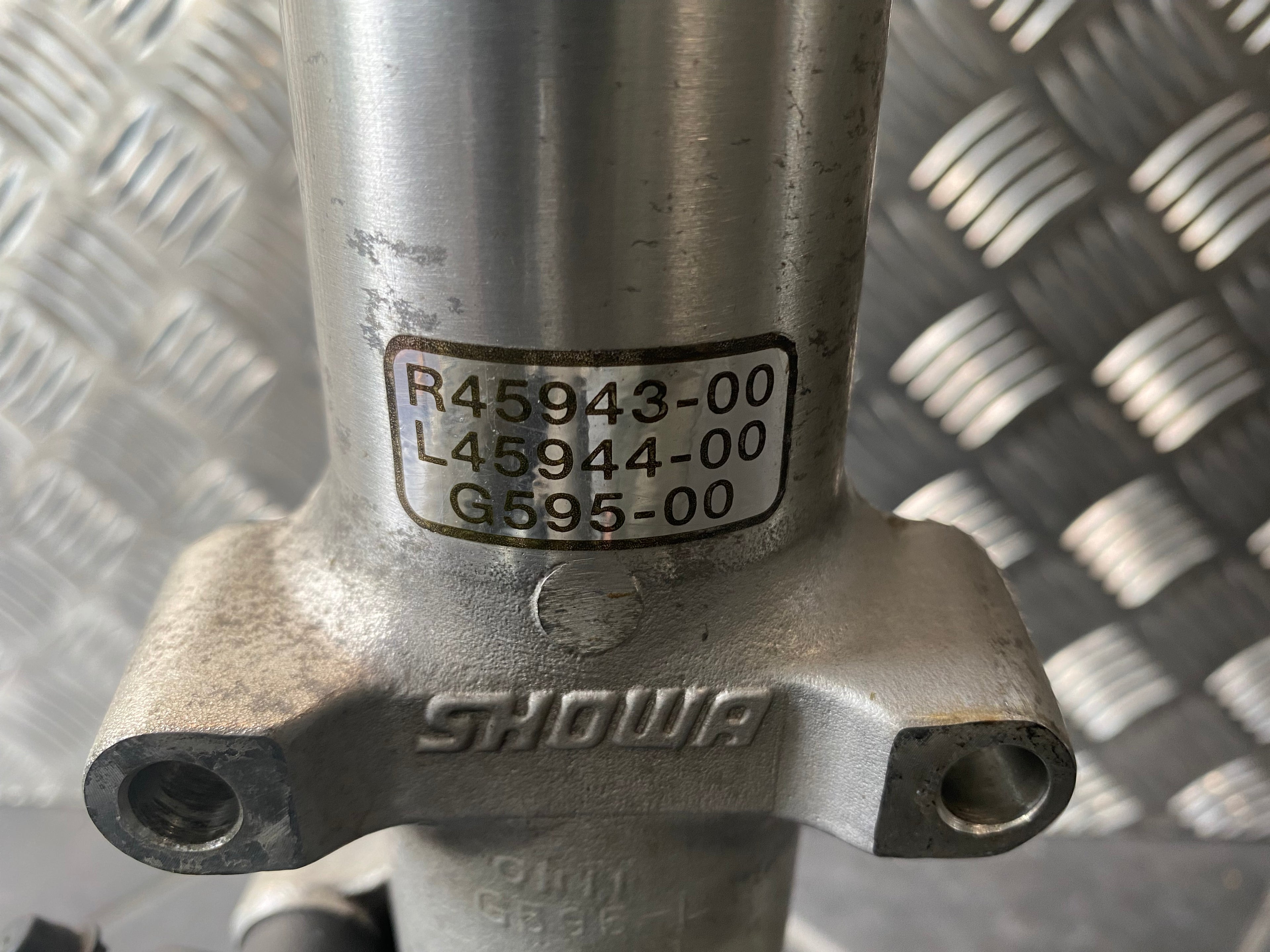 Harley Davidson Sportster oder Dyna 39 mm Gabel verstellbar Doppelbremse REF OEM 45943-00 & 45944-00