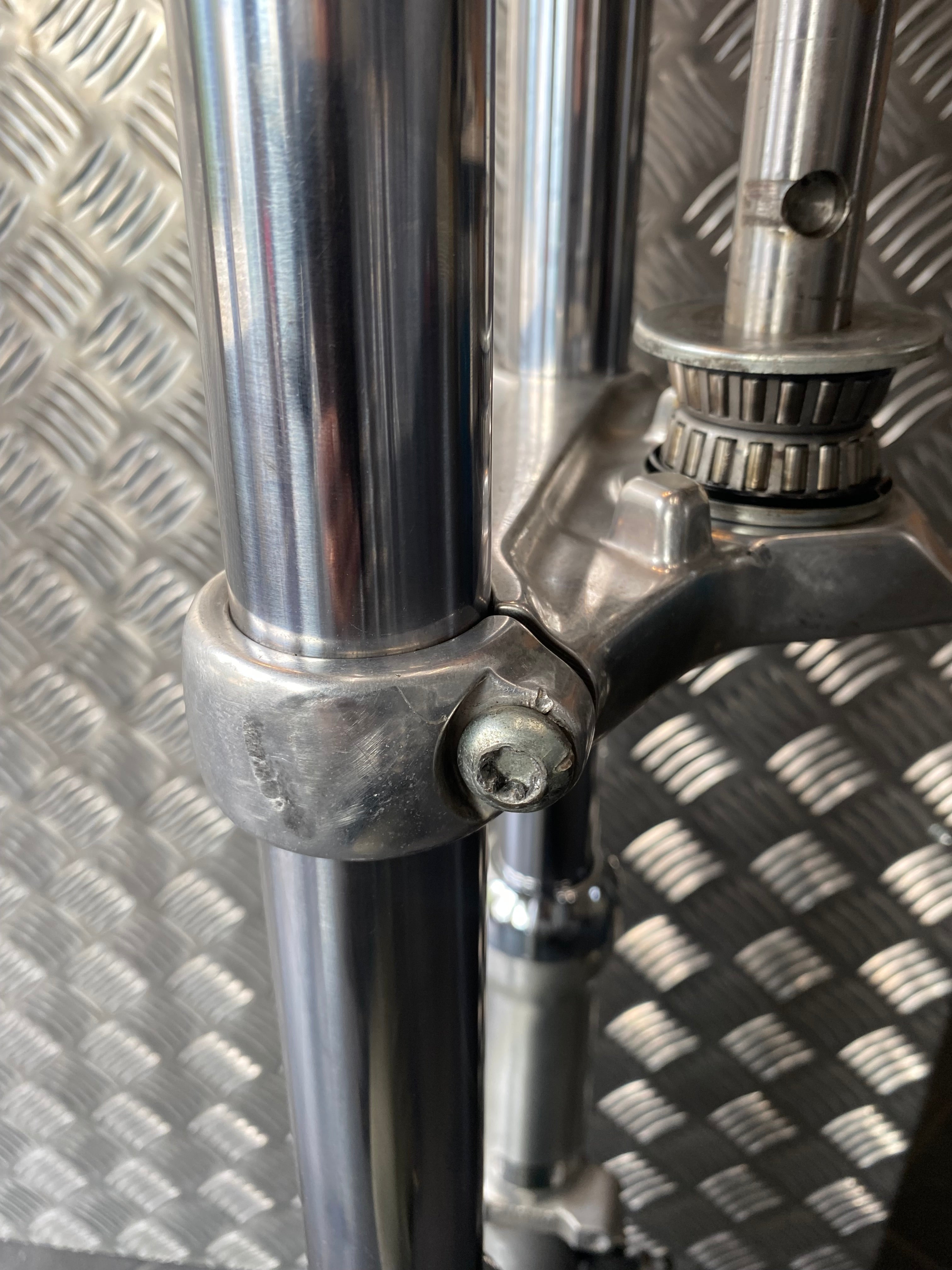 Harley Davidson Sportster oder Dyna 39 mm Gabel verstellbar Doppelbremse REF OEM 45943-00 & 45944-00