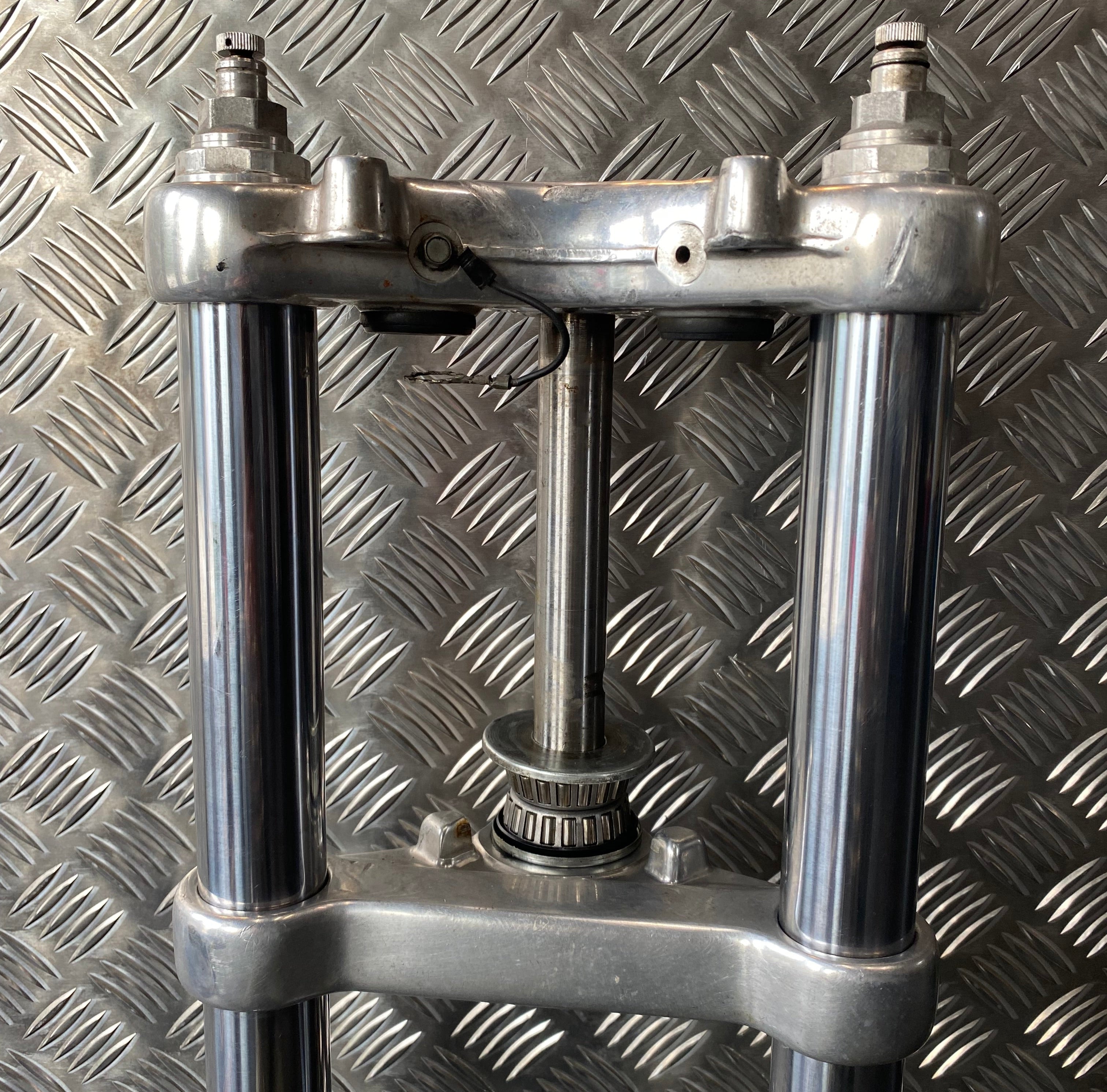 Harley Davidson Sportster oder Dyna 39 mm Gabel verstellbar Doppelbremse REF OEM 45943-00 & 45944-00