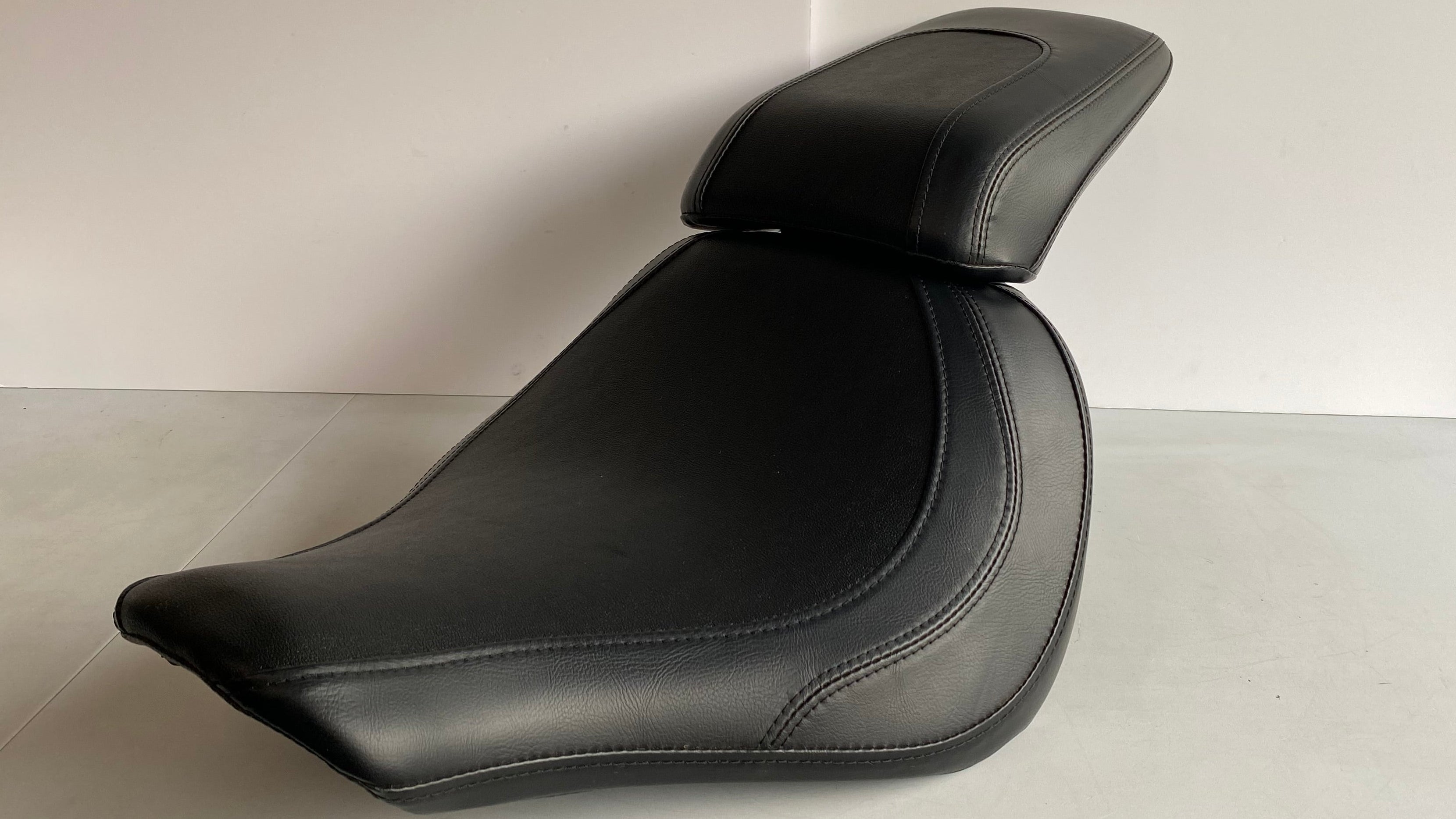 Selle complète Softail Fat Boy M8 Harley Davidson REF OEM 52000333 & 52400160