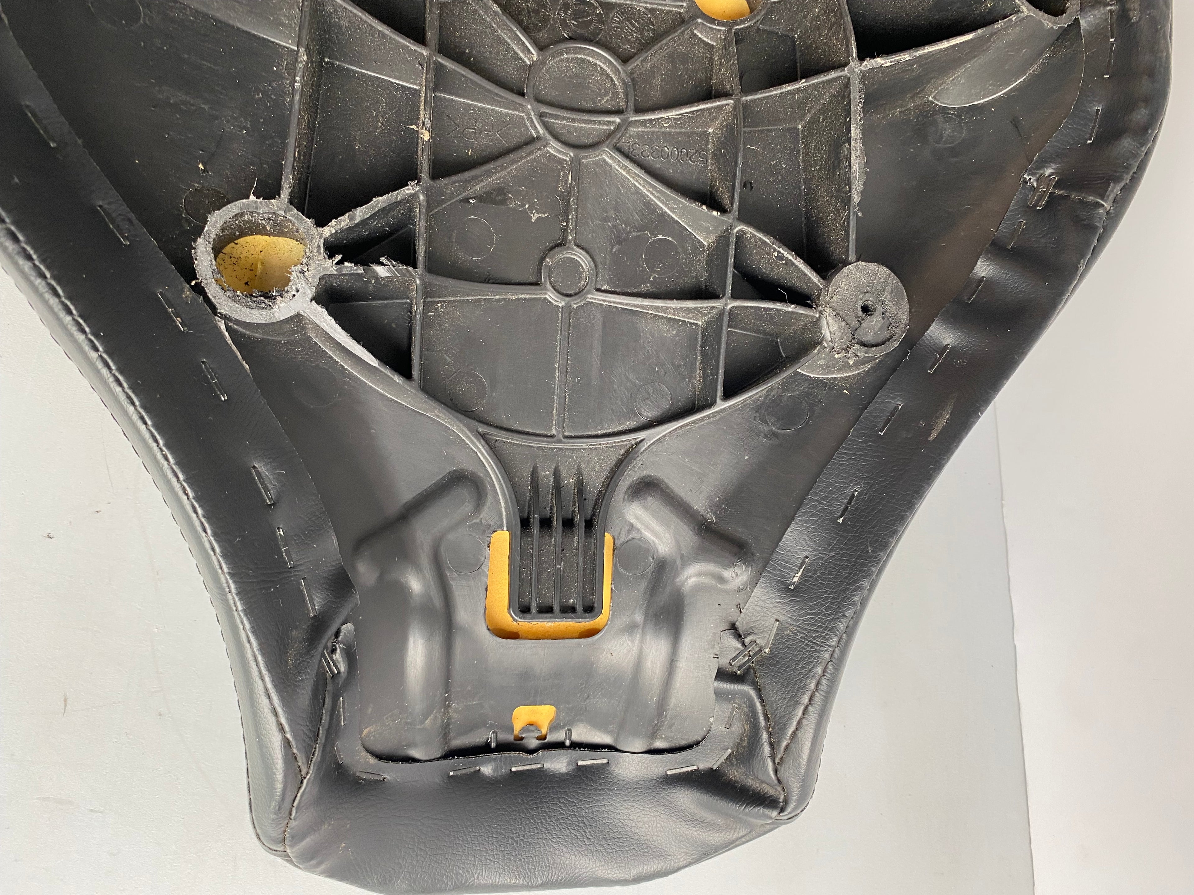 Selle complète Softail Fat Boy M8 Harley Davidson REF OEM 52000333 & 52400160