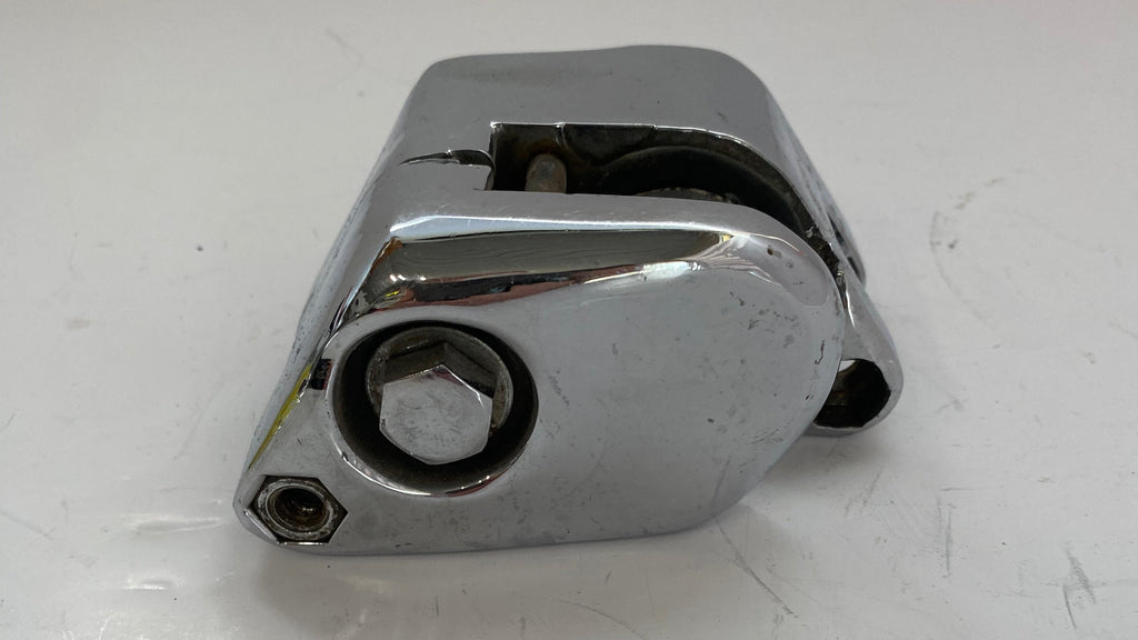 Etrier de frein avant droit chromé Harley Davidson REF OEM 44026-80