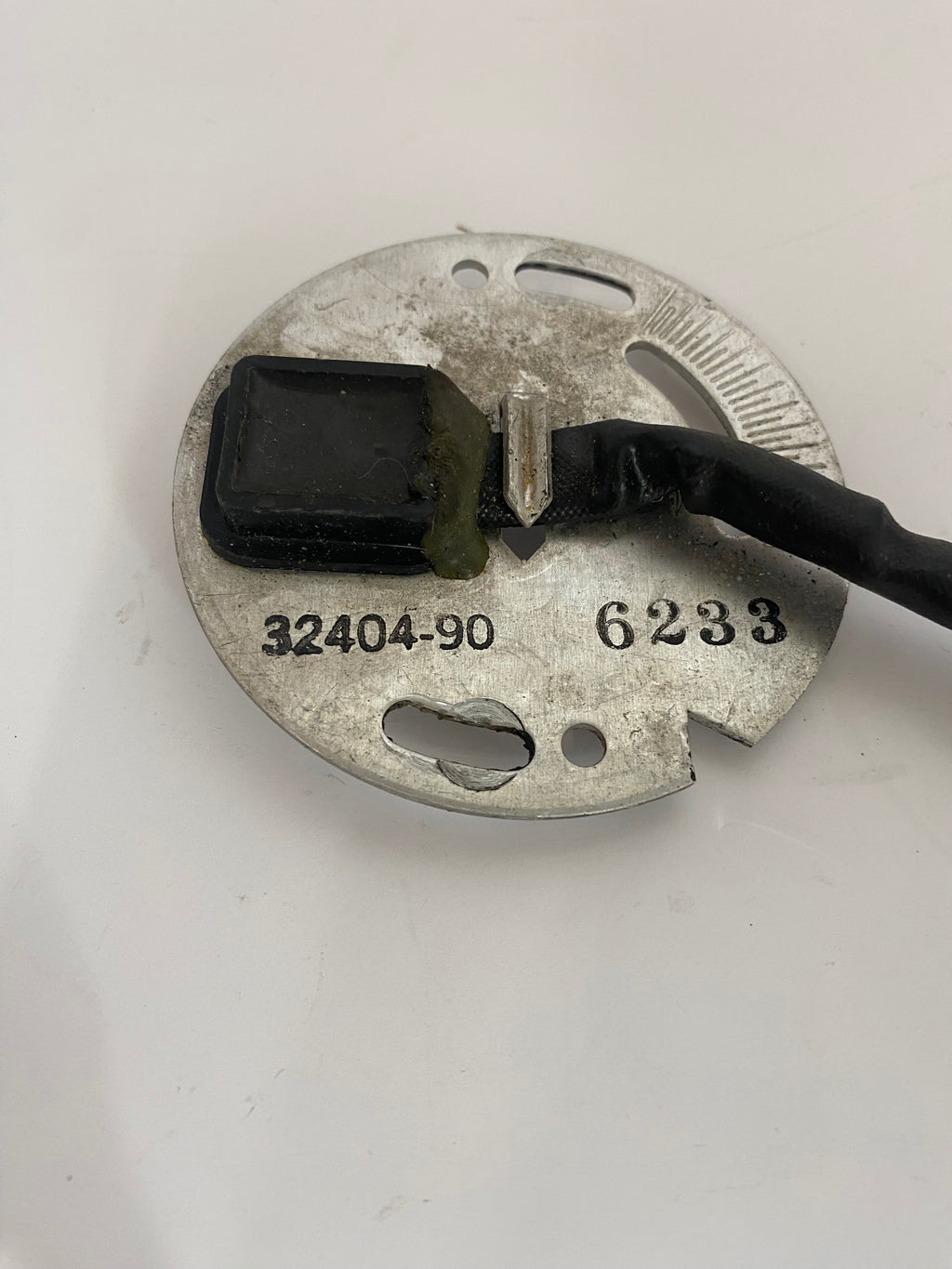 Capteur allumage OEM Dyna Harley Davidson REF OEM 32404-90