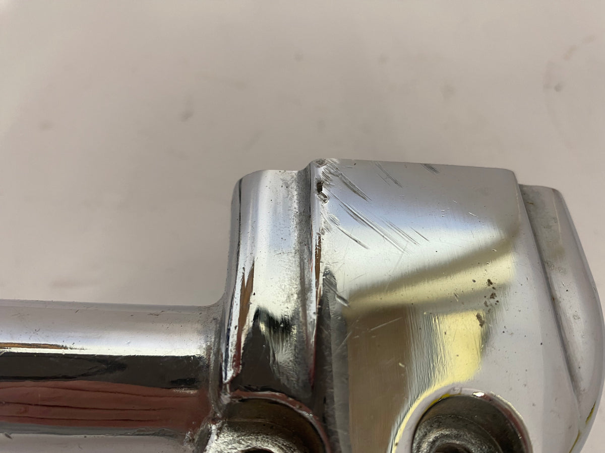 Corps de maitre cylindre de frein avant chromé Harley Davidson REF OEM 45010-73