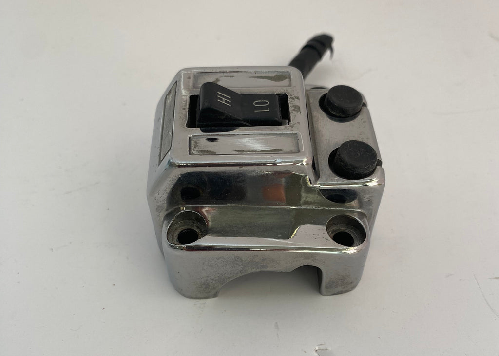 Cocotte gauche chromée avec boutons Shovelhead Harley Davidson REF OEM 71539-73B