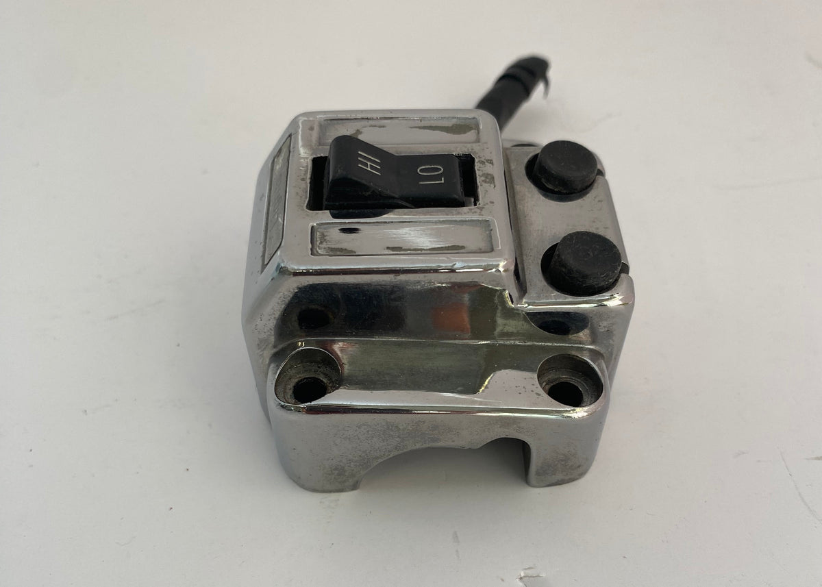 Cocotte gauche chromée avec boutons Shovelhead Harley Davidson REF OEM 71539-73B