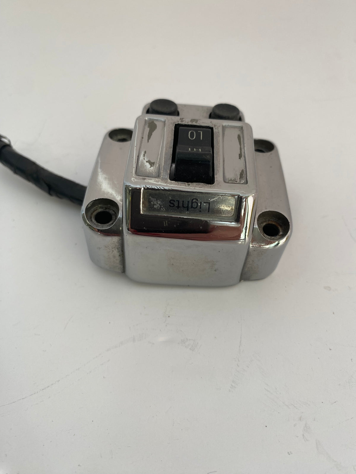 Cocotte gauche chromée avec boutons Shovelhead Harley Davidson REF OEM 71539-73B