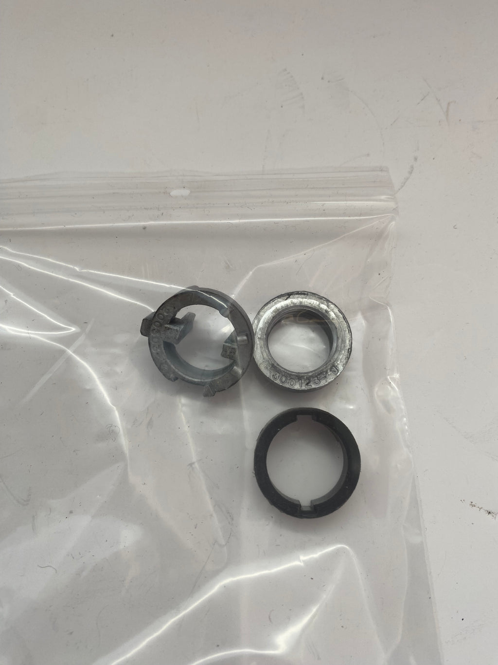 Ecrou contacteur à clé Touring Harley Davidson REF OEM 71638-03 / 71660-03A / 71661-03
