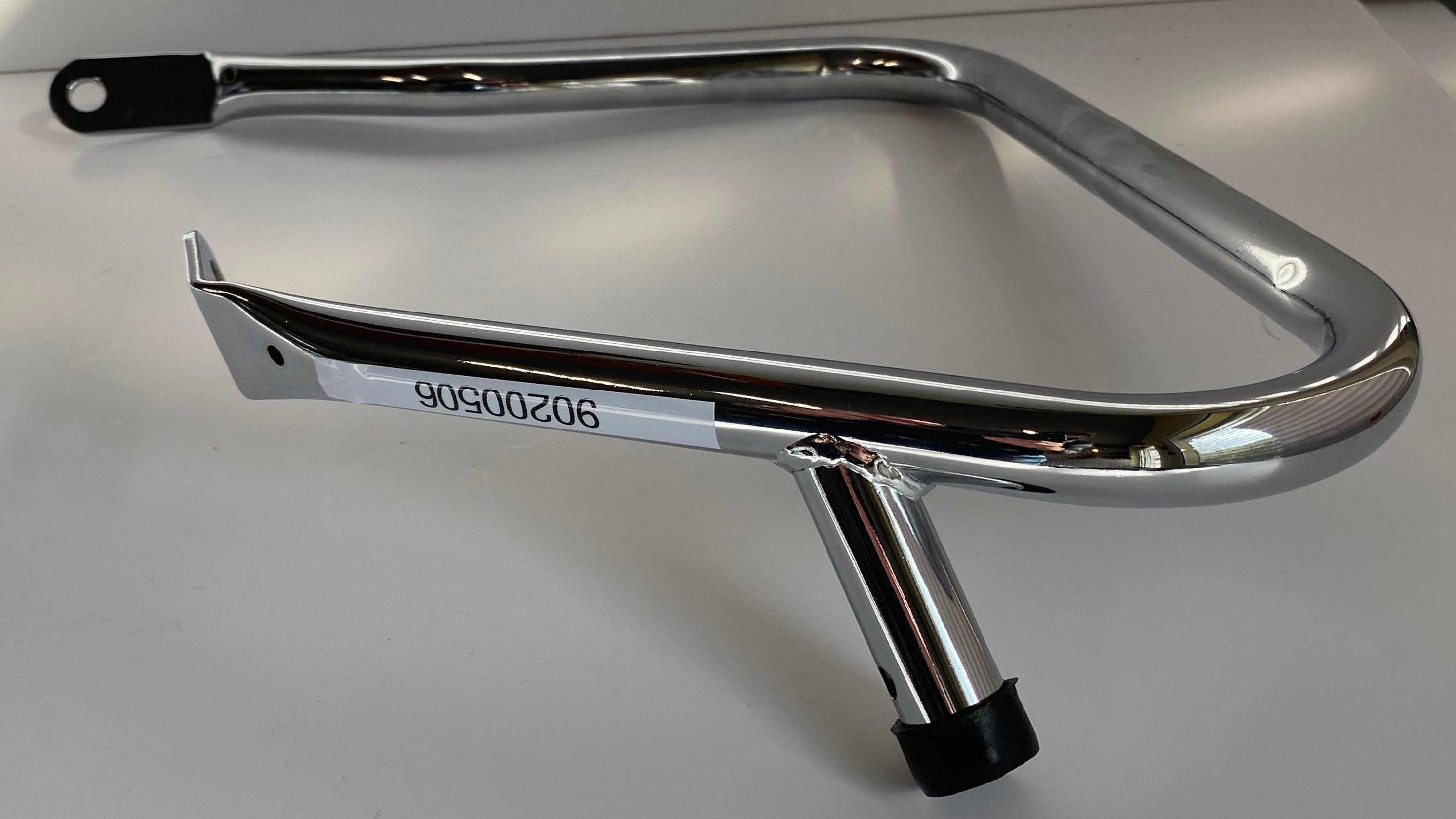 Barre de protection sacoche gauche Touring Harley Davidson REF OEM 90200506