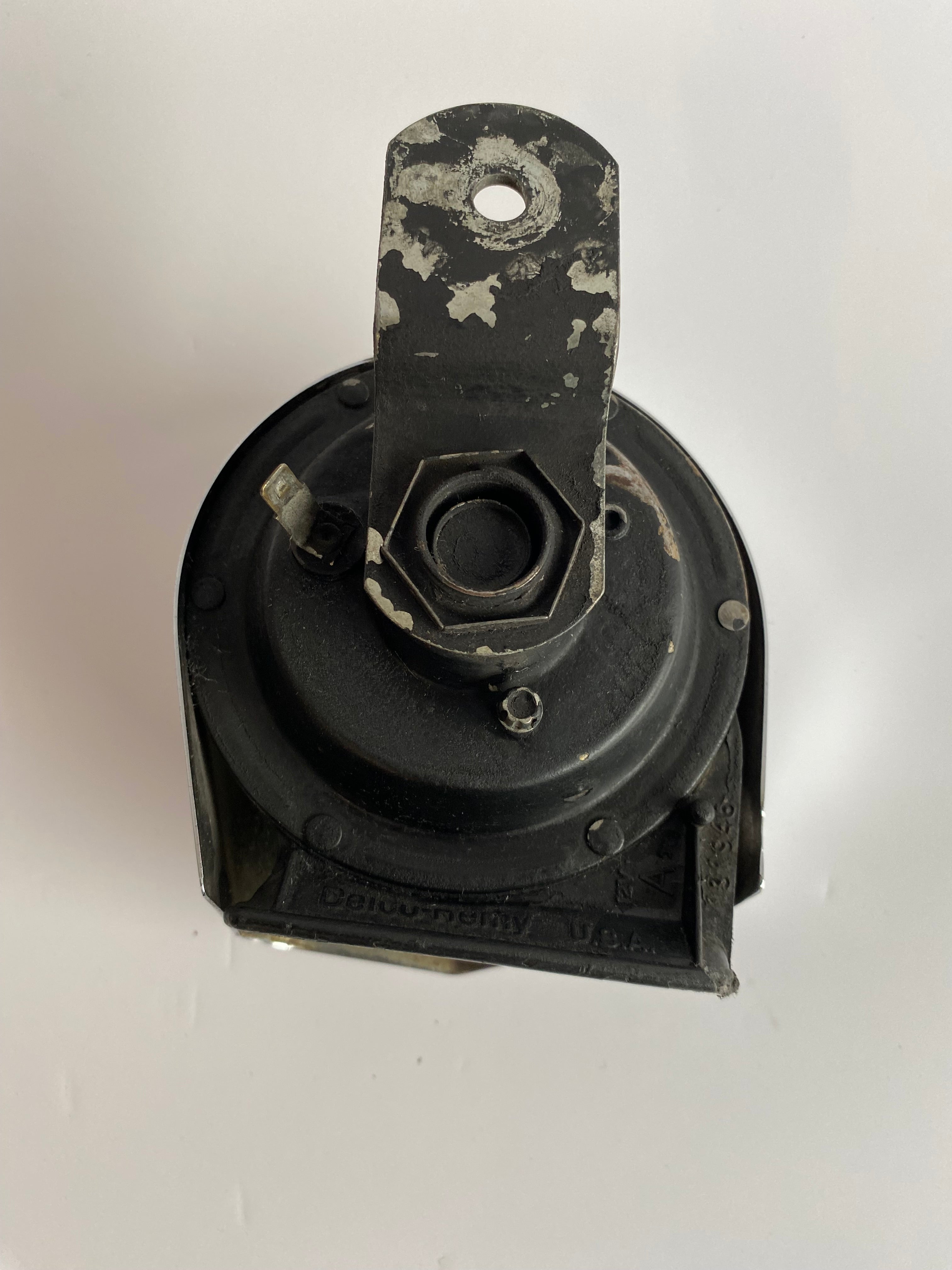 Klaxon avec cache chrome Harley Davidson REF OEM 69016-76 et 69017-76
