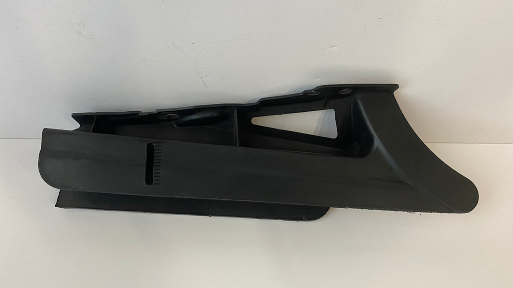 Pare courroie inférieur Touring Harley Davidson REF OEM 60386-04