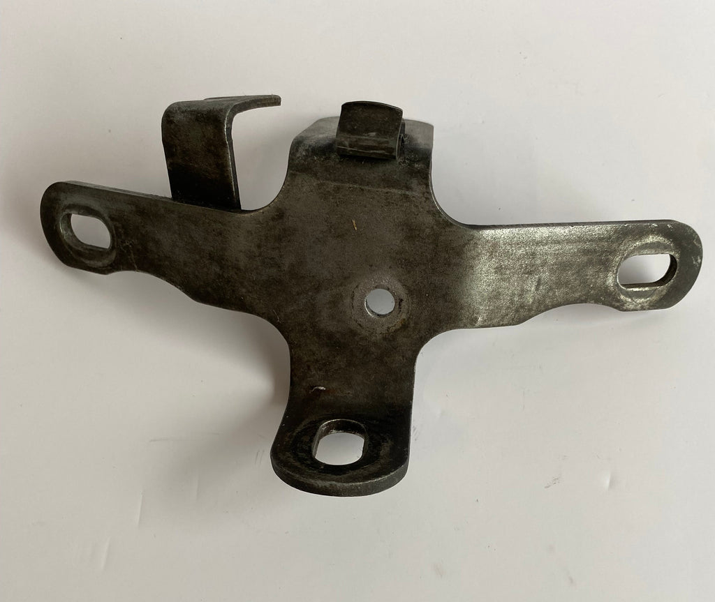 Softail Harley Davidson engine mount REF OEM: 16852-83A
