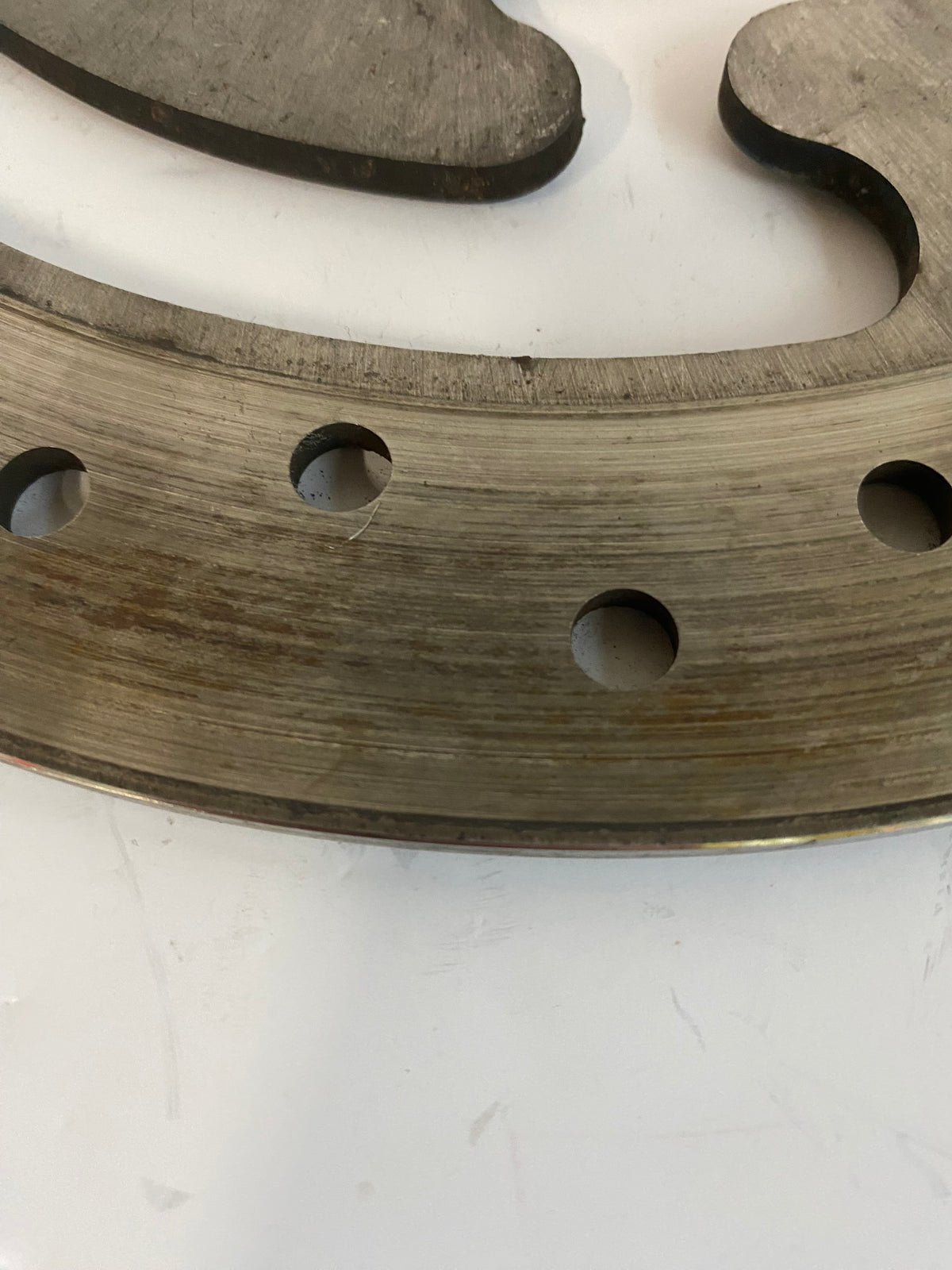 Disque de frein avant gauche Touring Harley Davidson REF OEM 41809-08A