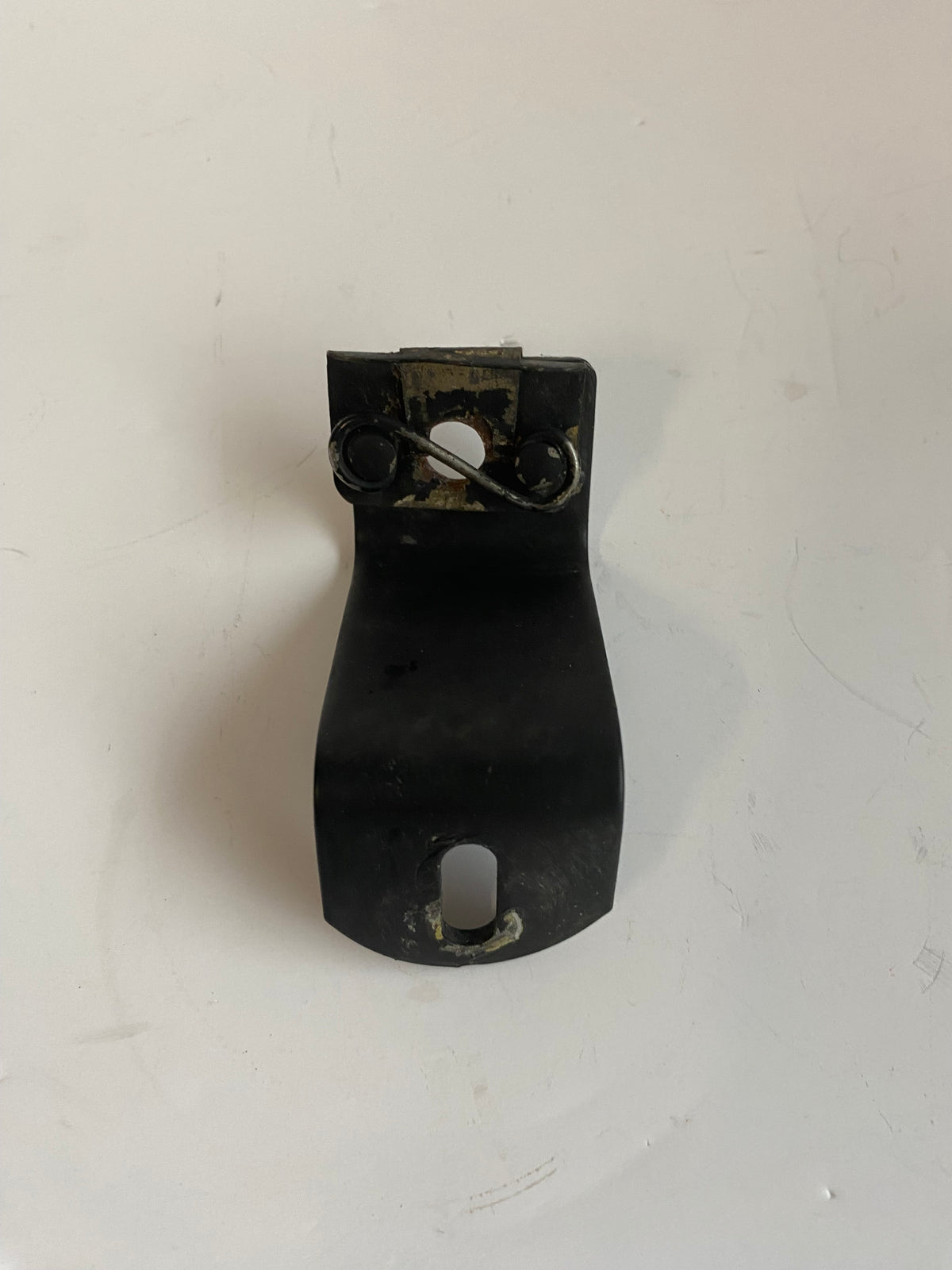 Patte de fixation arrière de sacoches Touring Harley Davidson REF OEM 90801-95