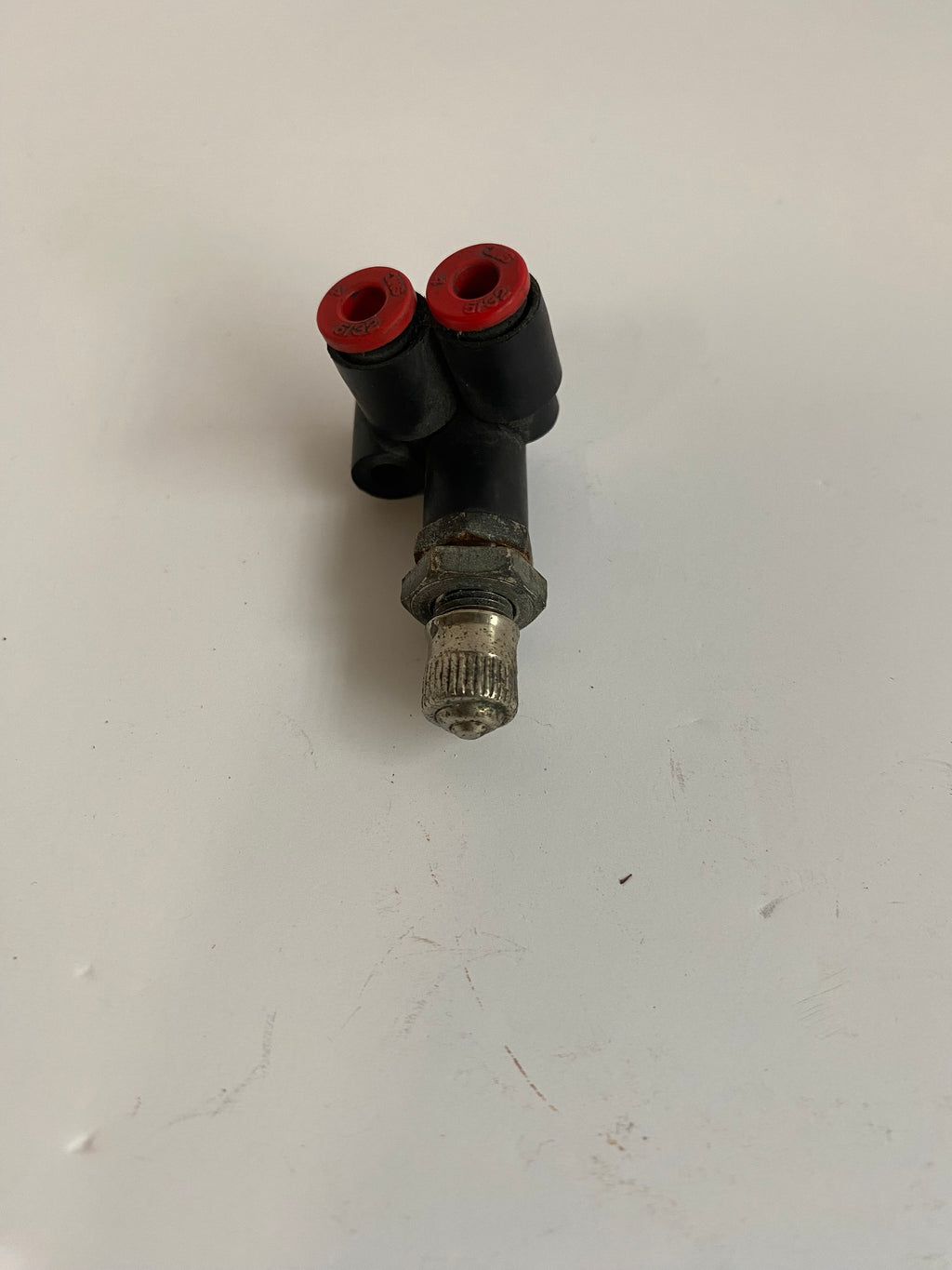 Raccord valve amortisseurs arrière Touring Harley Davidson REF OEM 54357-03