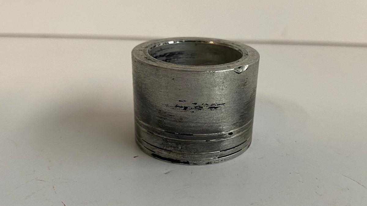 Entretoise de roue avant droit Touring Harley Davidson REF OEM 41901-08
