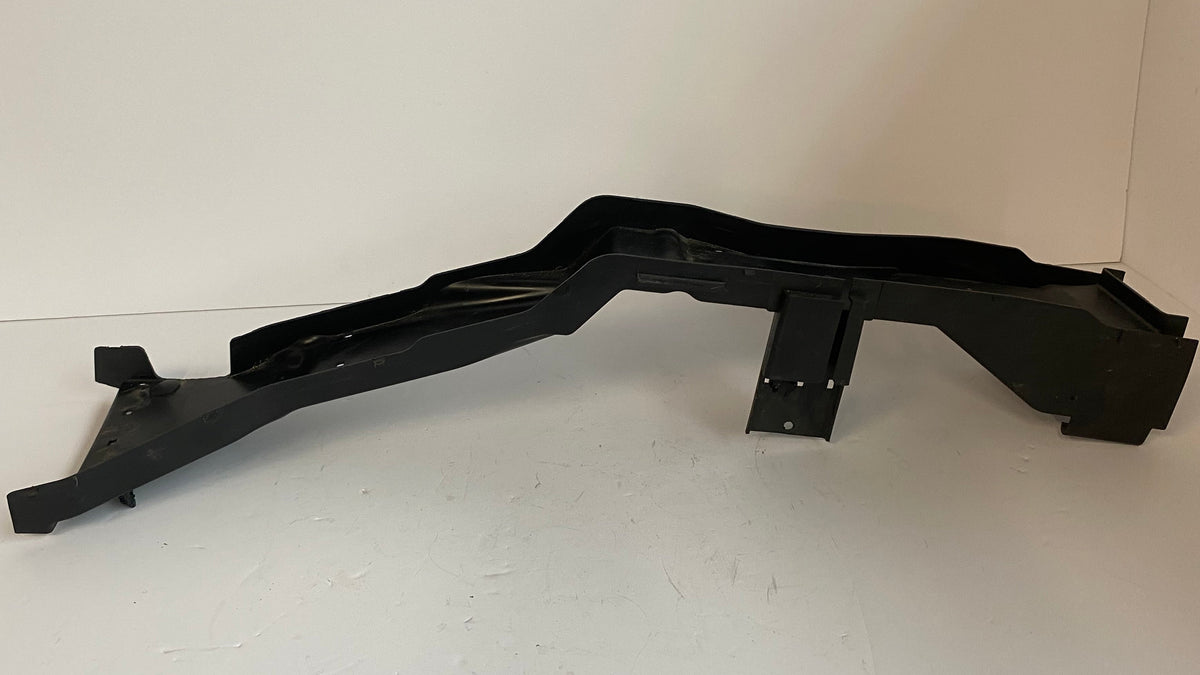 Gouttière inférieur faisceau électrique Touring Harley Davidson REF OEM 70980-08